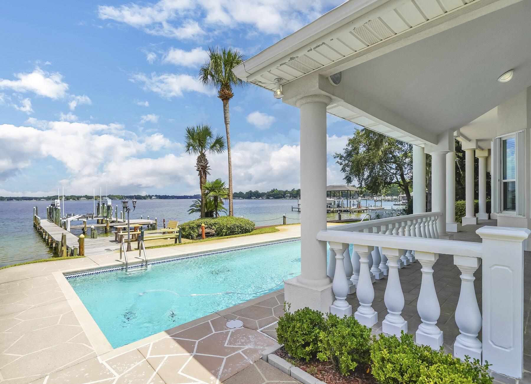 SUNSET BAY - Residential