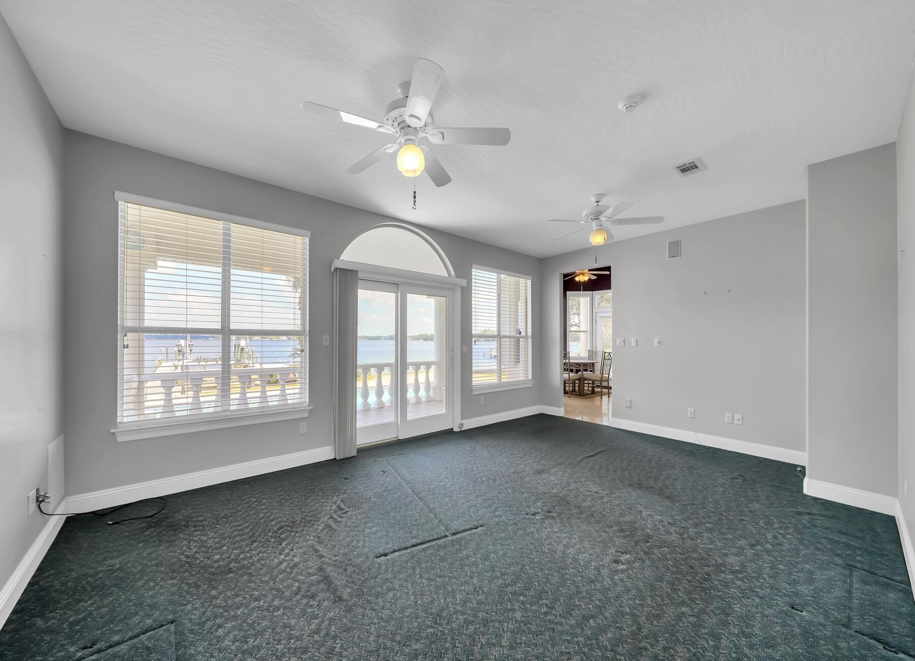 SUNSET BAY - Residential