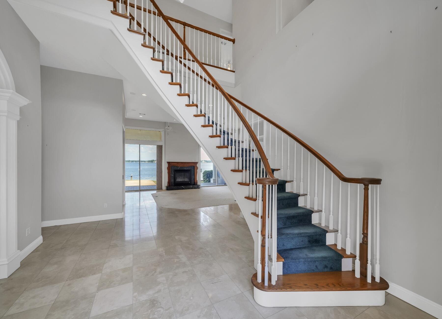 SUNSET BAY - Residential