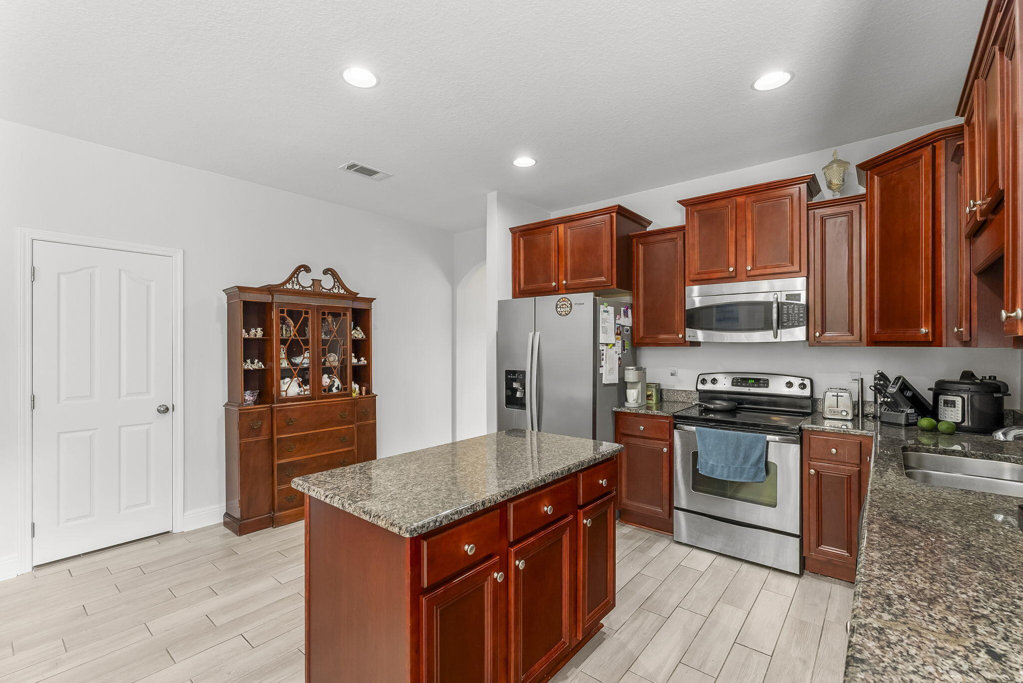 HAMMOCK BAY - Residential Lease