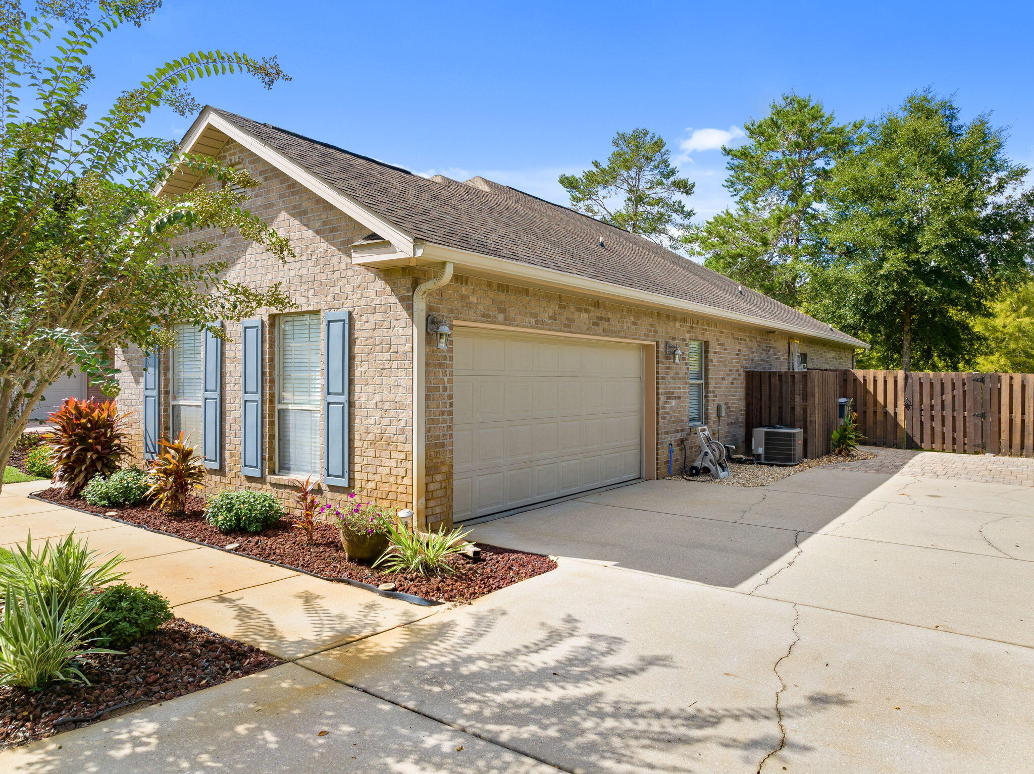 HAMMOCK BAY - Residential Lease
