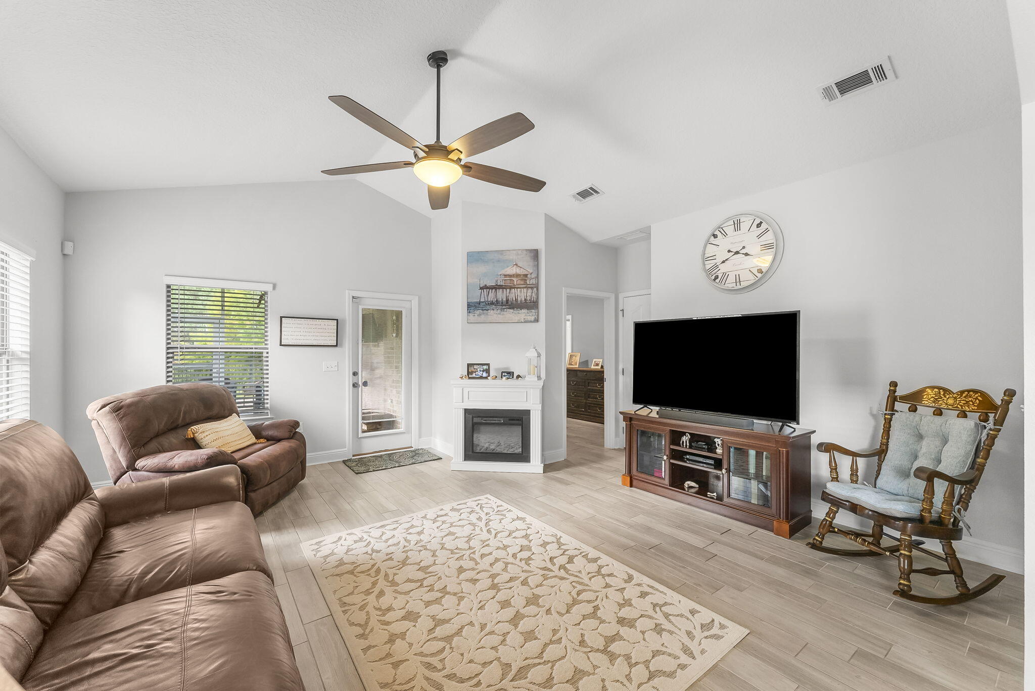 HAMMOCK BAY - Residential Lease
