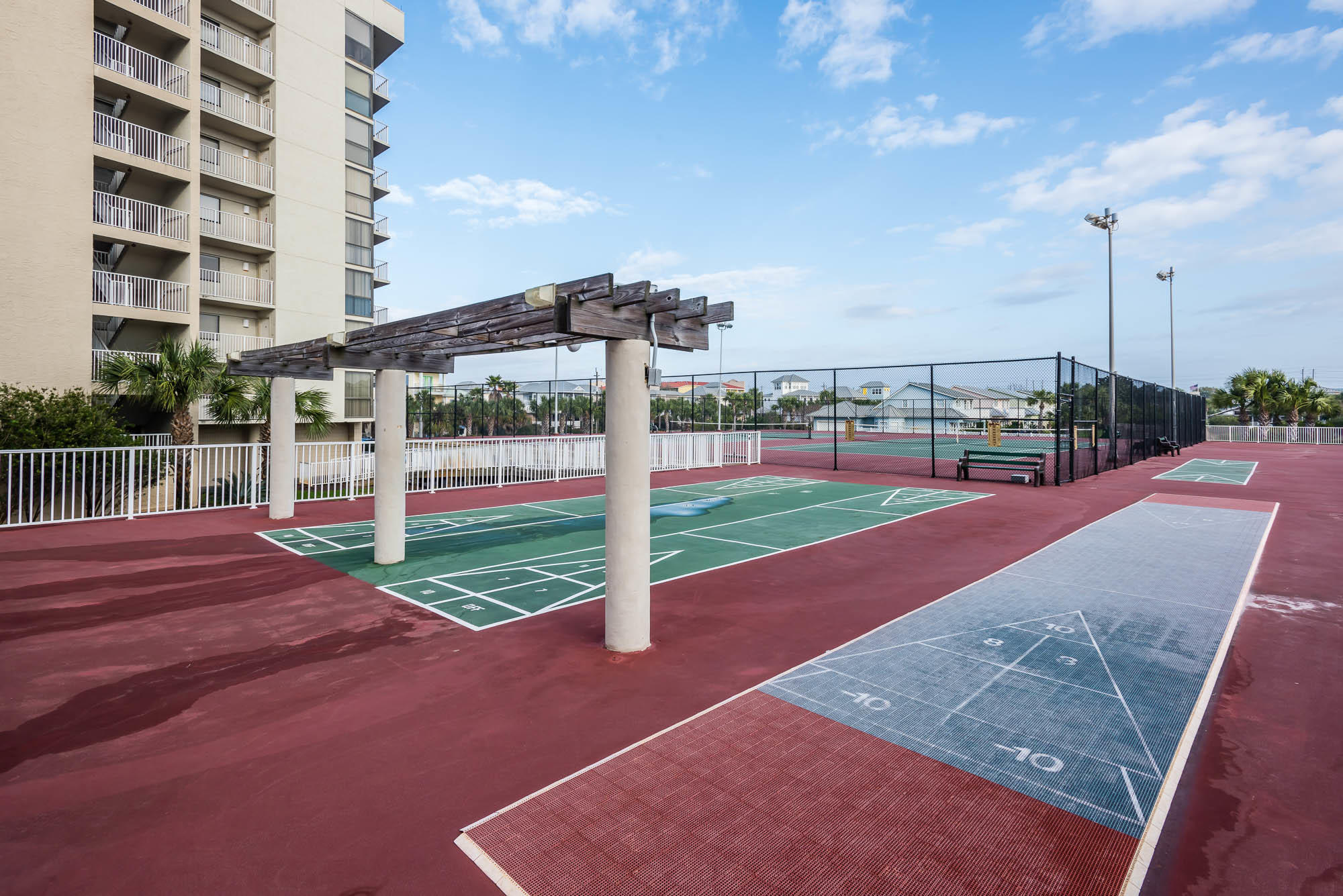 Mainsail Condo Phase 1 - Residential