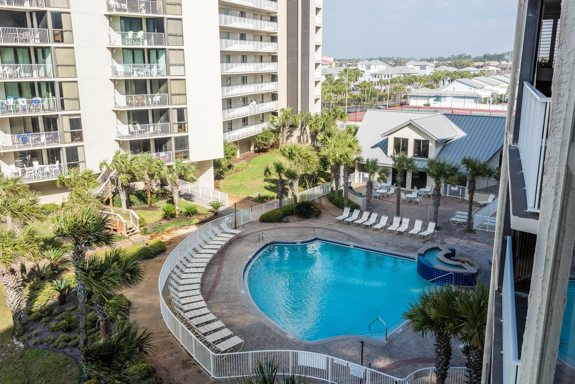 Mainsail Condo Phase 1 - Residential