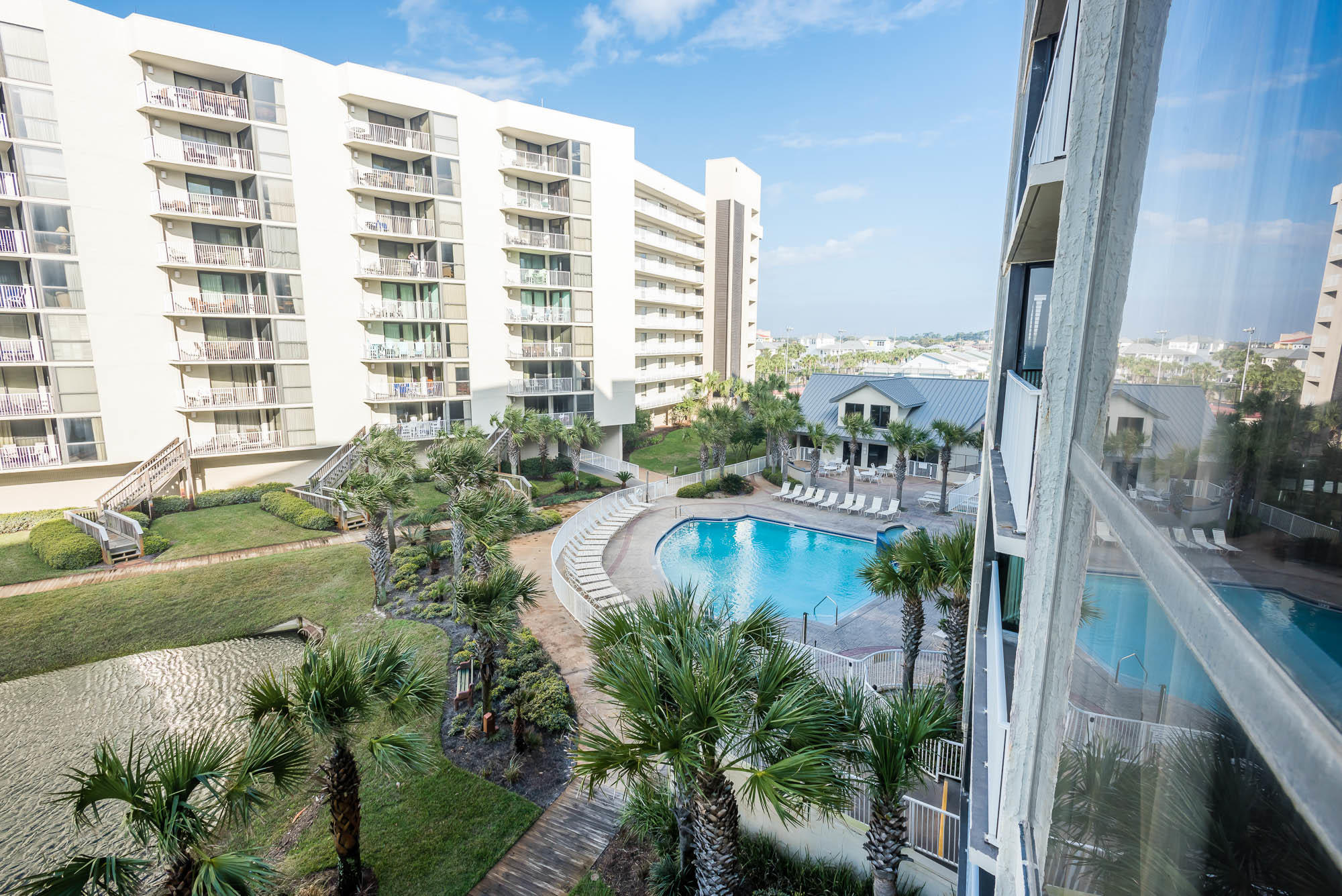 Mainsail Condo Phase 1 - Residential