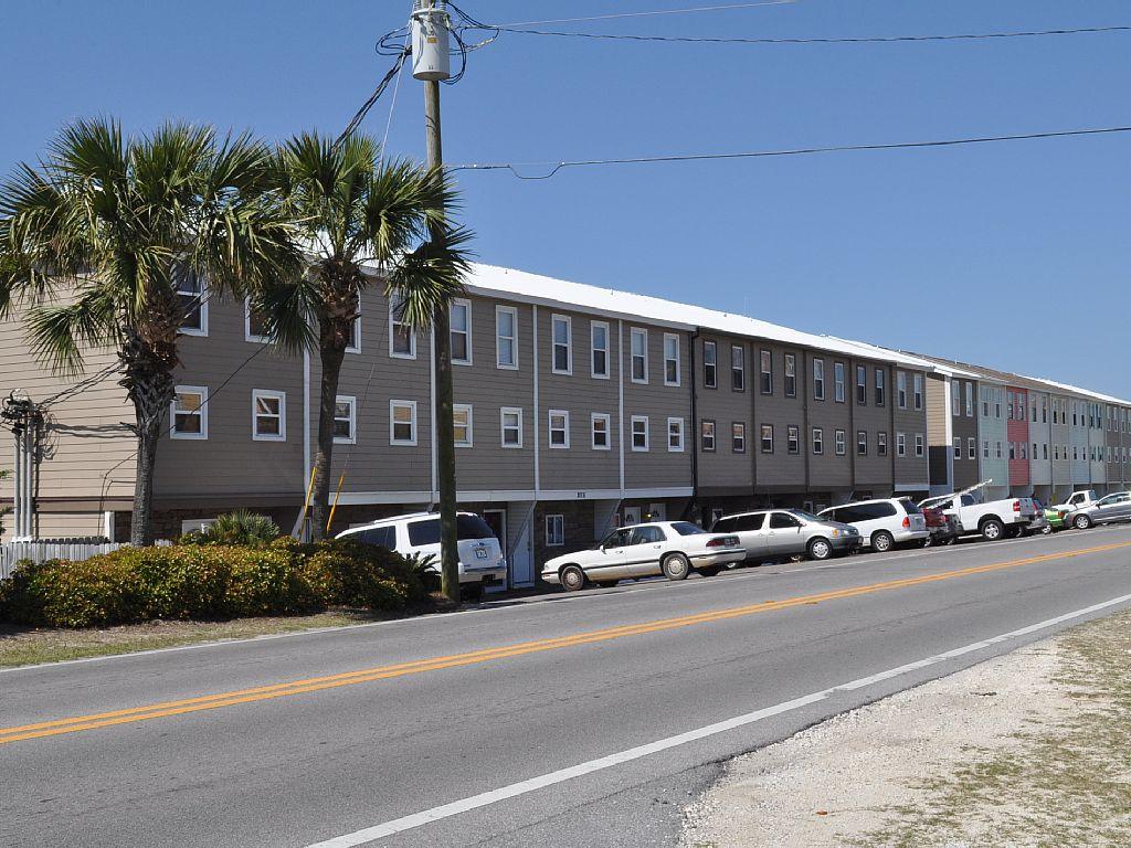 SANDDOLLAR TOWN HOME - Residential