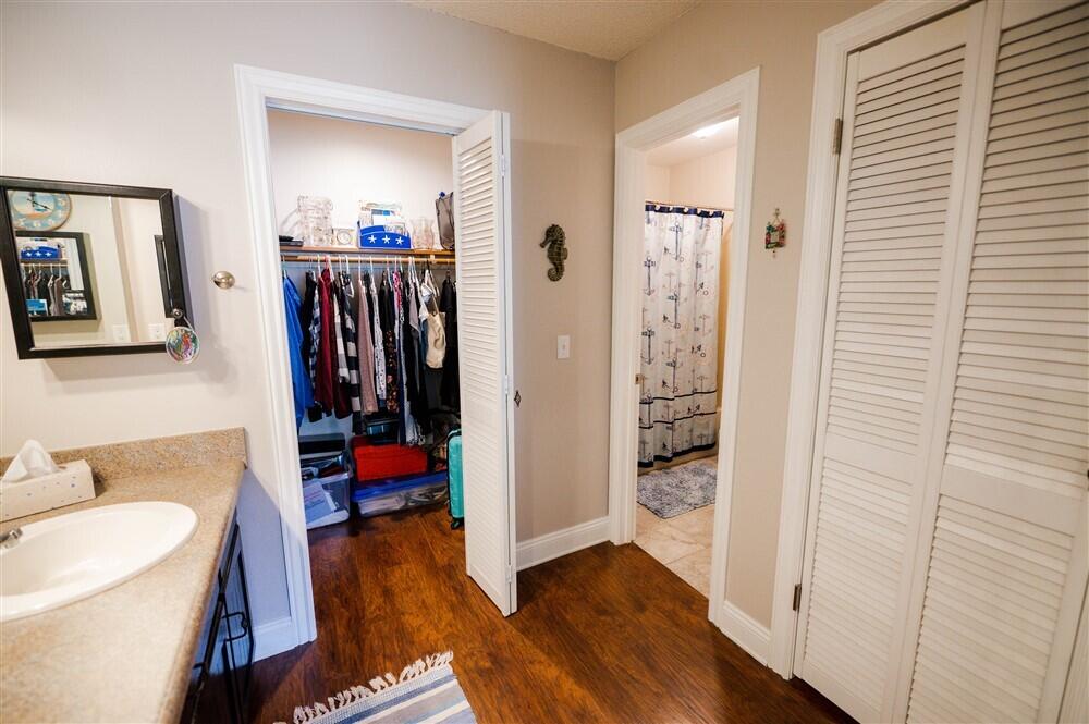 VALPARAISO P/C #6 LOT 11 BLK 115 - Residential