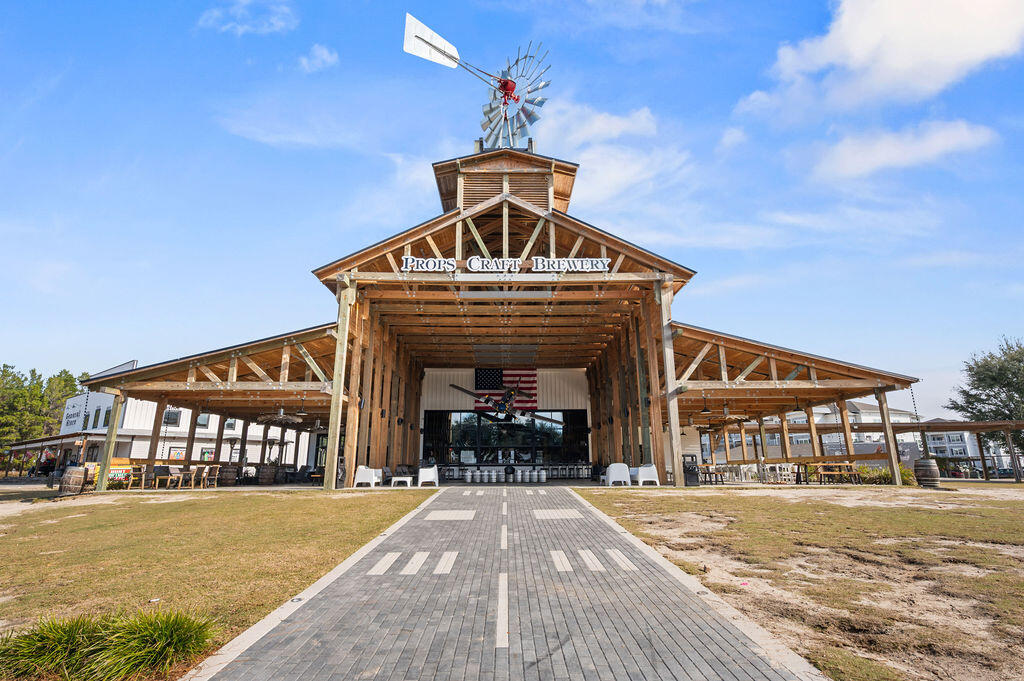 HAMMOCK BAY - Residential