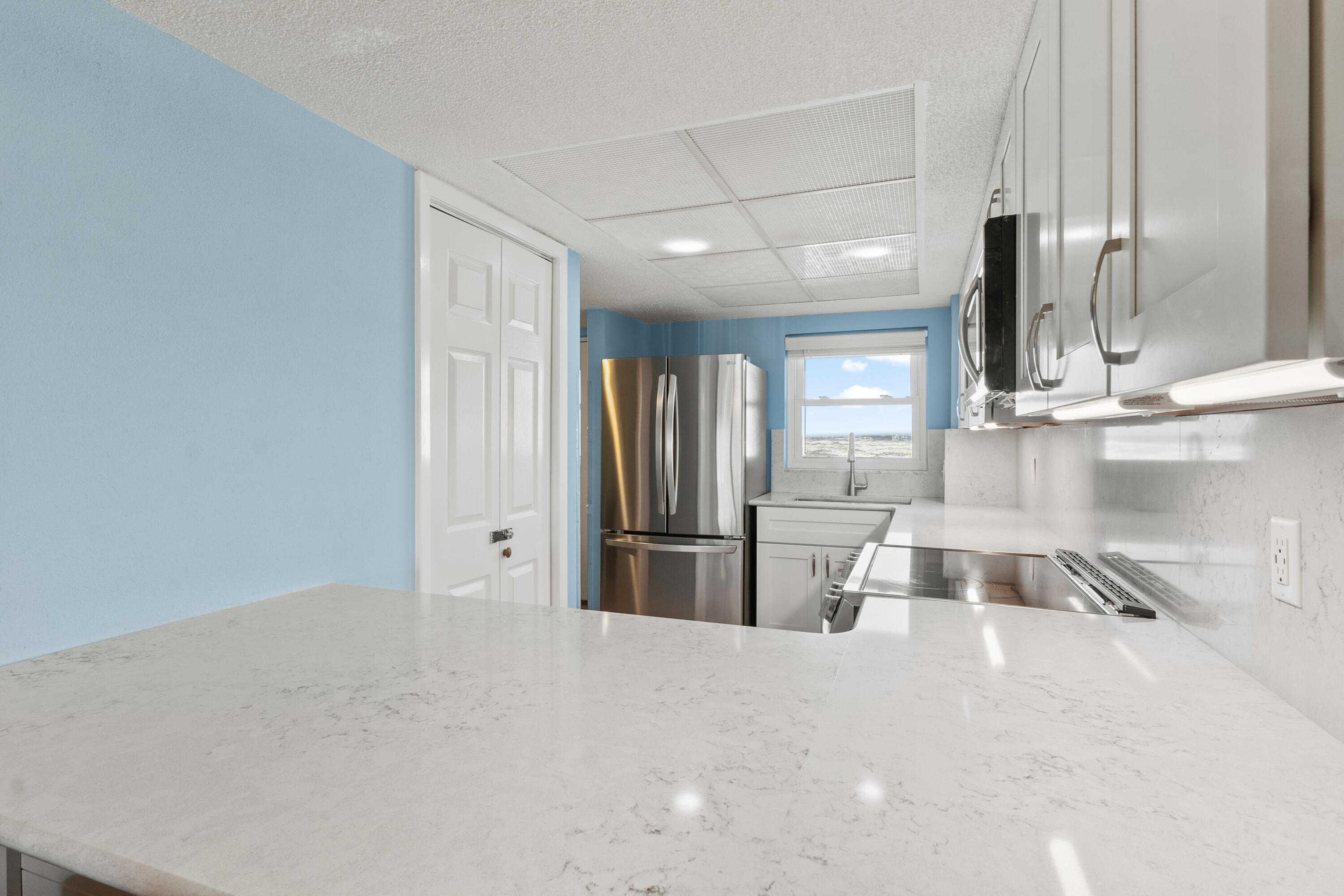 EL MATADOR CONDO - Residential