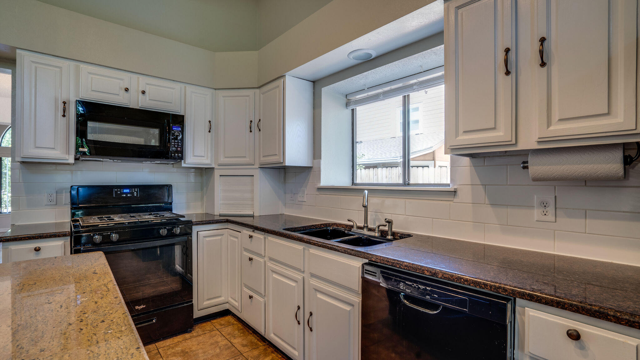 ROCKYWOOD PH 2 - Residential Lease
