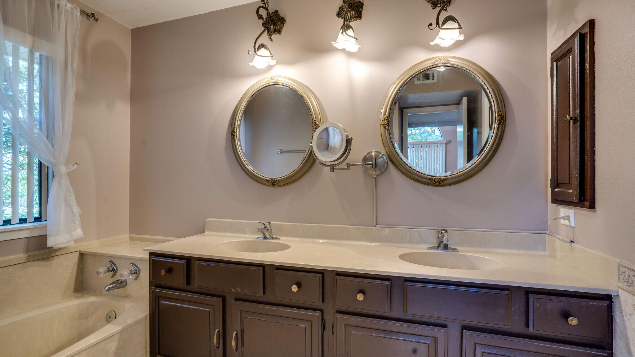 ROCKYWOOD PH 2 - Residential Lease