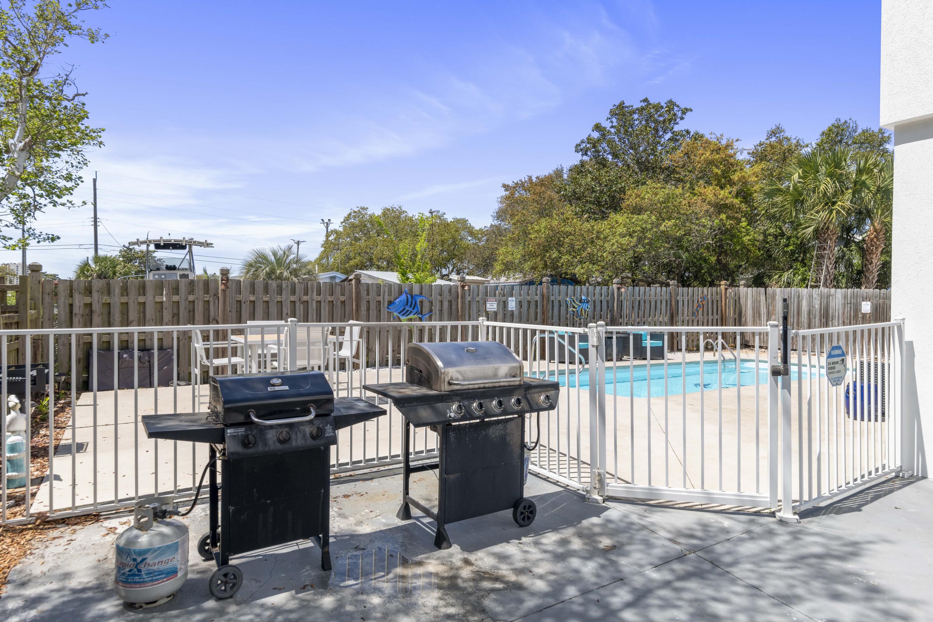 BID-A-WEE S/D - Residential