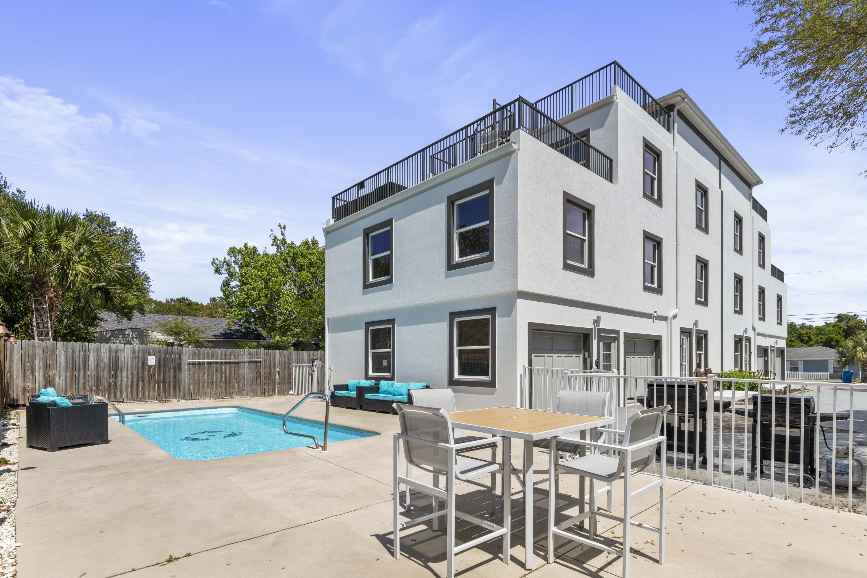 BID-A-WEE S/D - Residential
