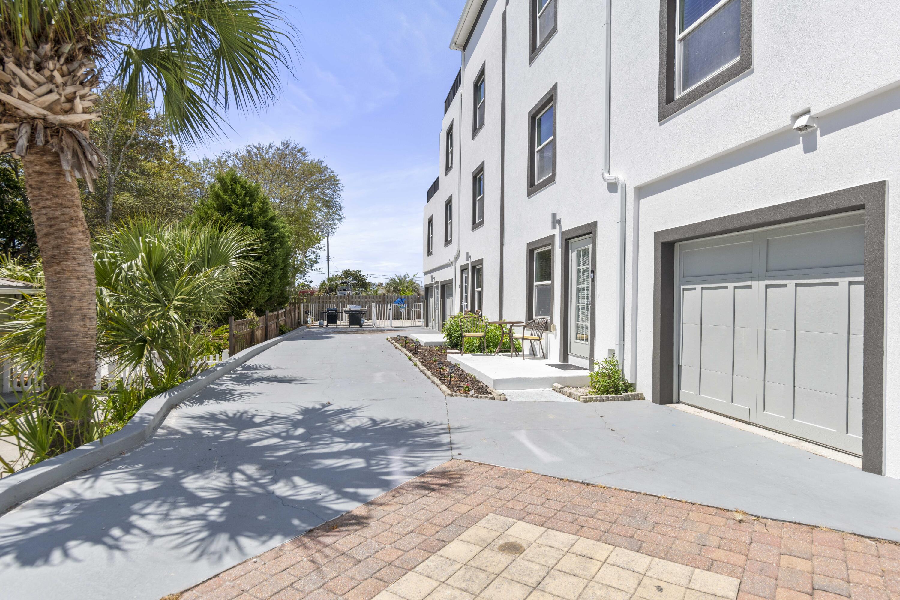 BID-A-WEE S/D - Residential