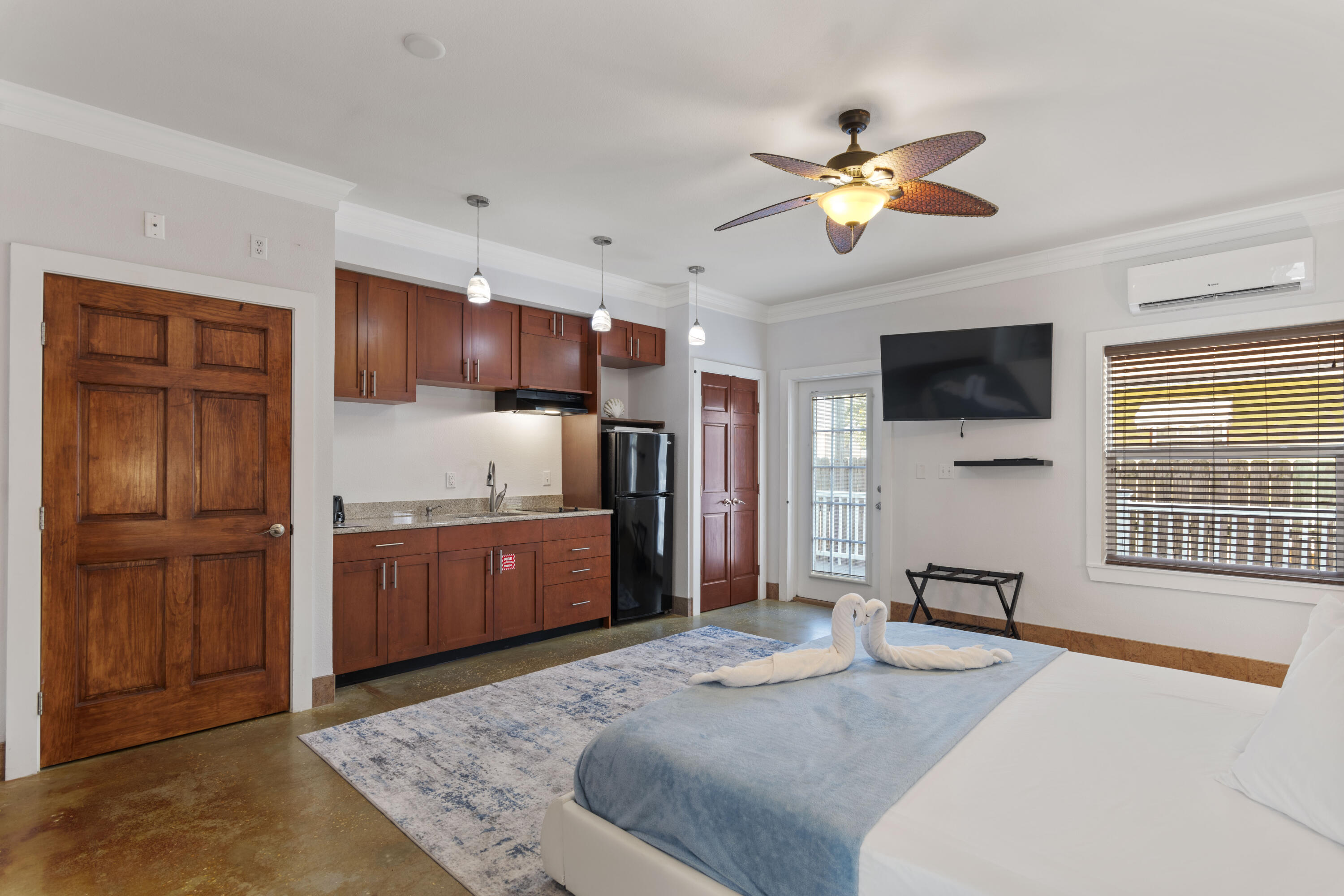 BID-A-WEE S/D - Residential