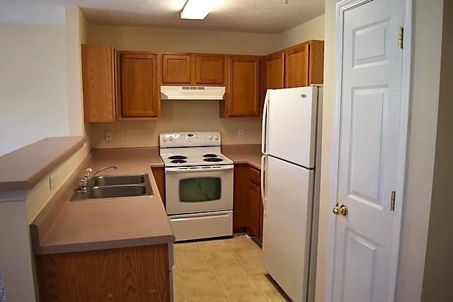 ROLLING PINES - Residential