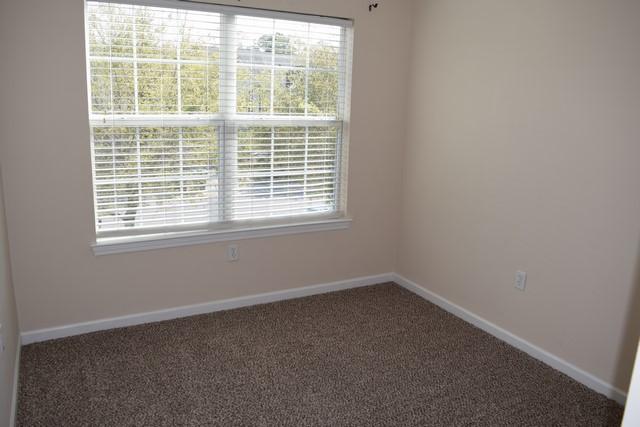 ROLLING PINES - Residential