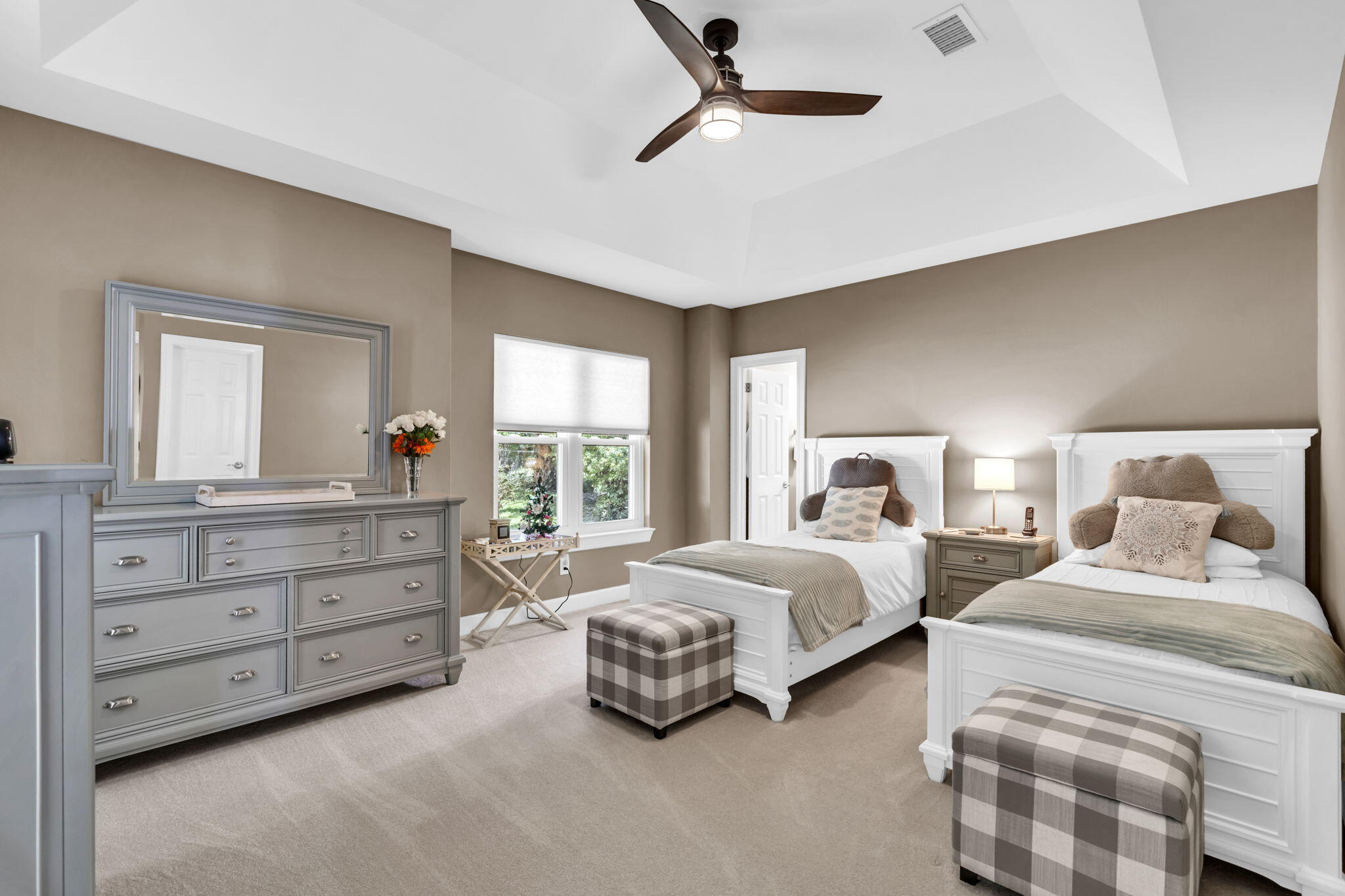 SEABREEZE - Residential
