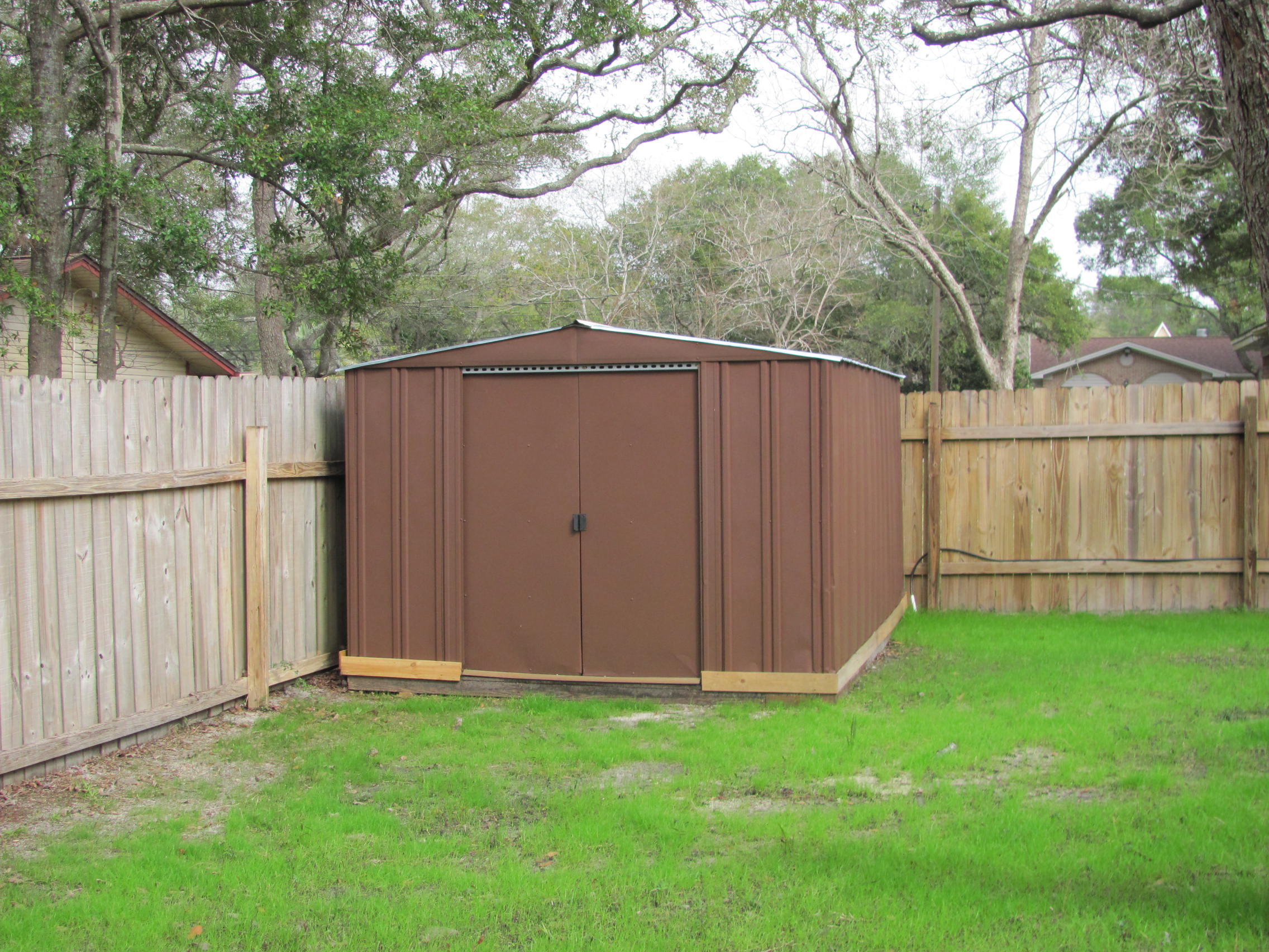 LAKEVIEW ESTATES - Residential