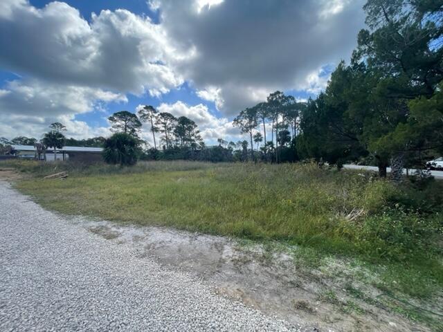 NO RECORDED SUBDIVISION - Land