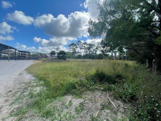 NO RECORDED SUBDIVISION - Land