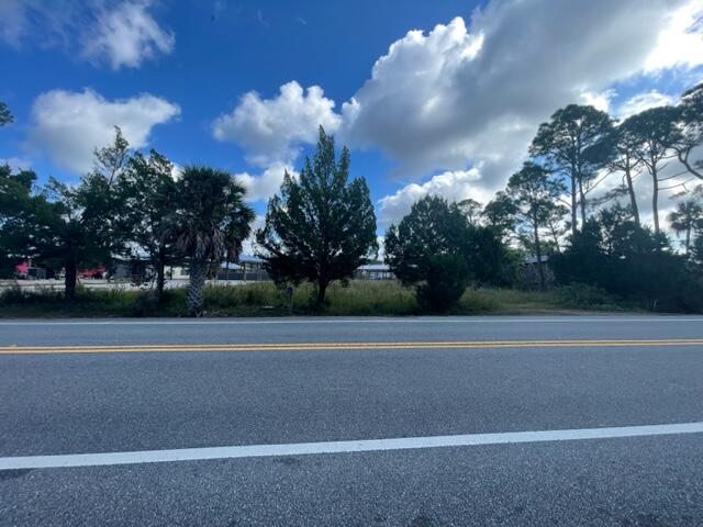 NO RECORDED SUBDIVISION - Land