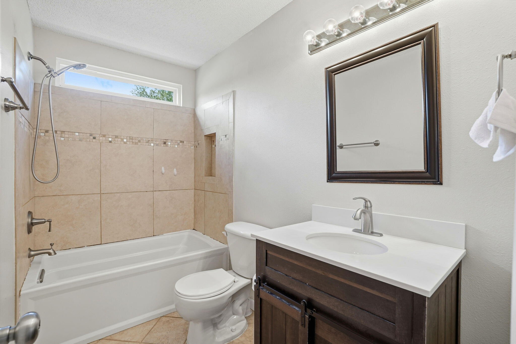 SHALIMAR OAKS - Residential