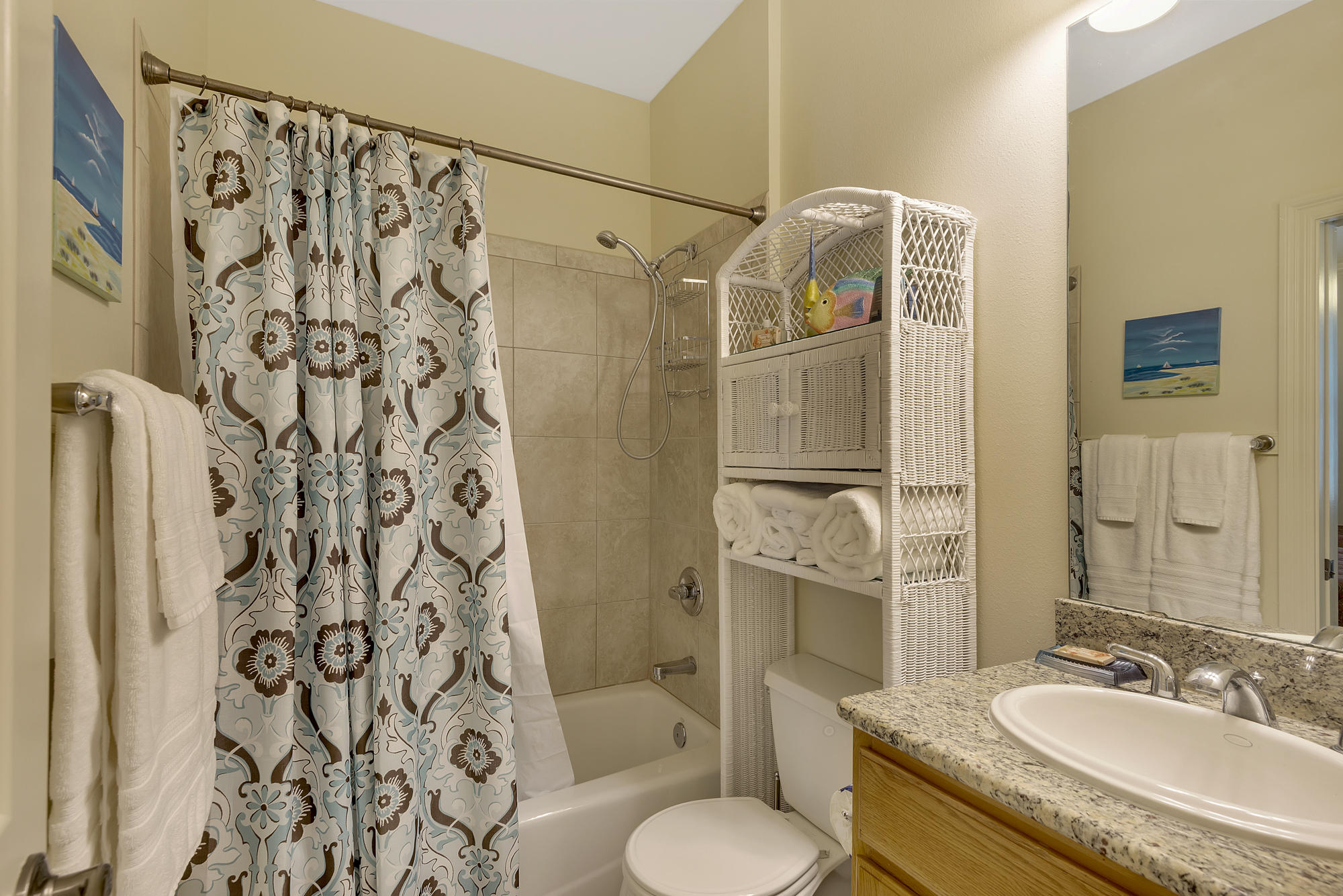 BEACHVIEW CONDOMINIUM - Residential