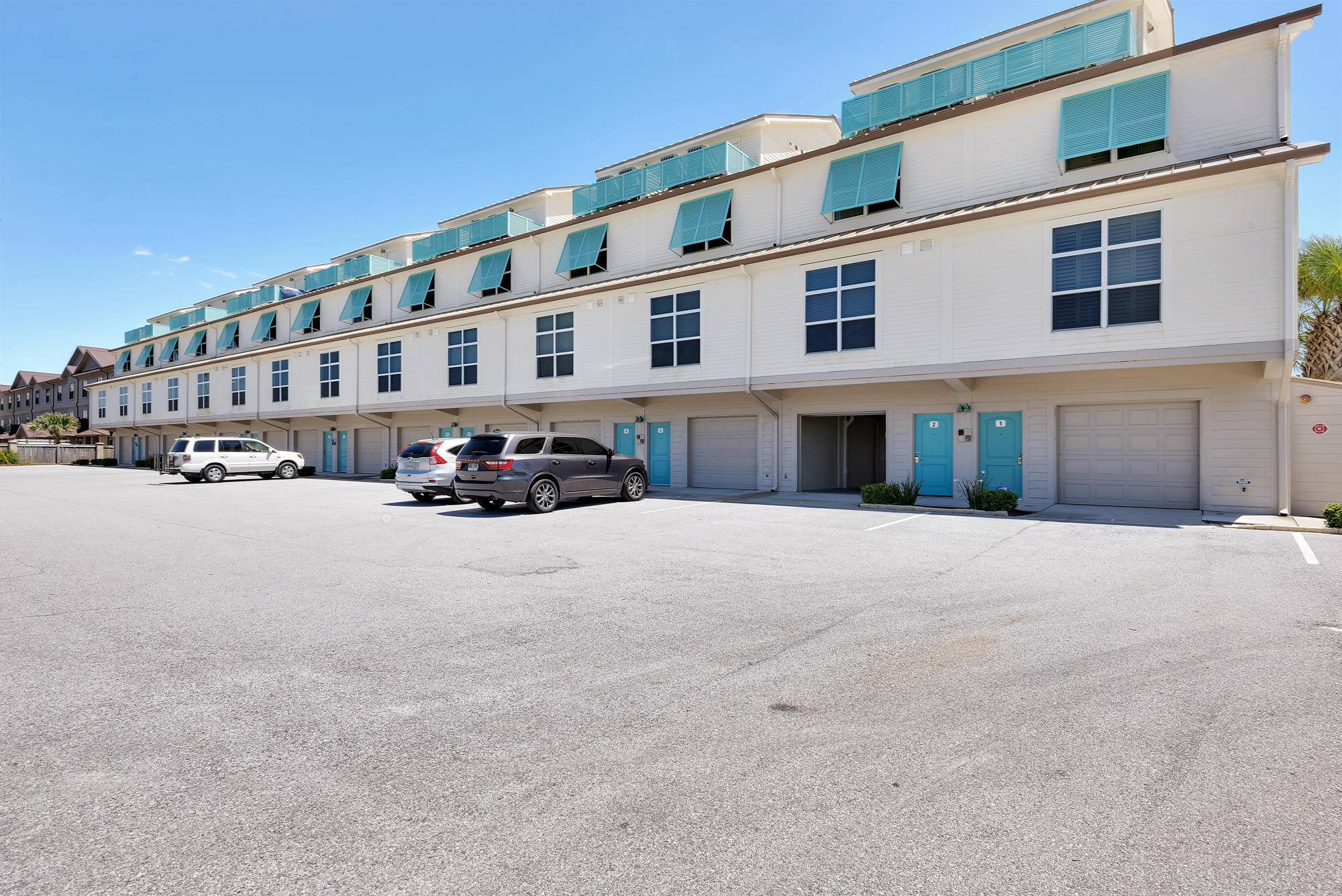 BEACHVIEW CONDOMINIUM - Residential