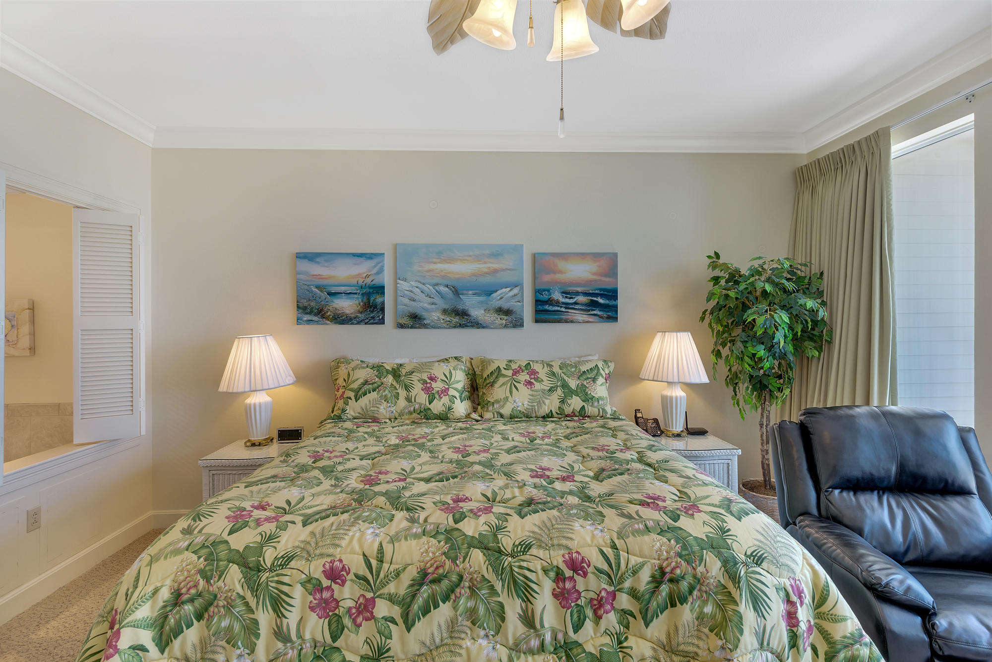 BEACHVIEW CONDOMINIUM - Residential