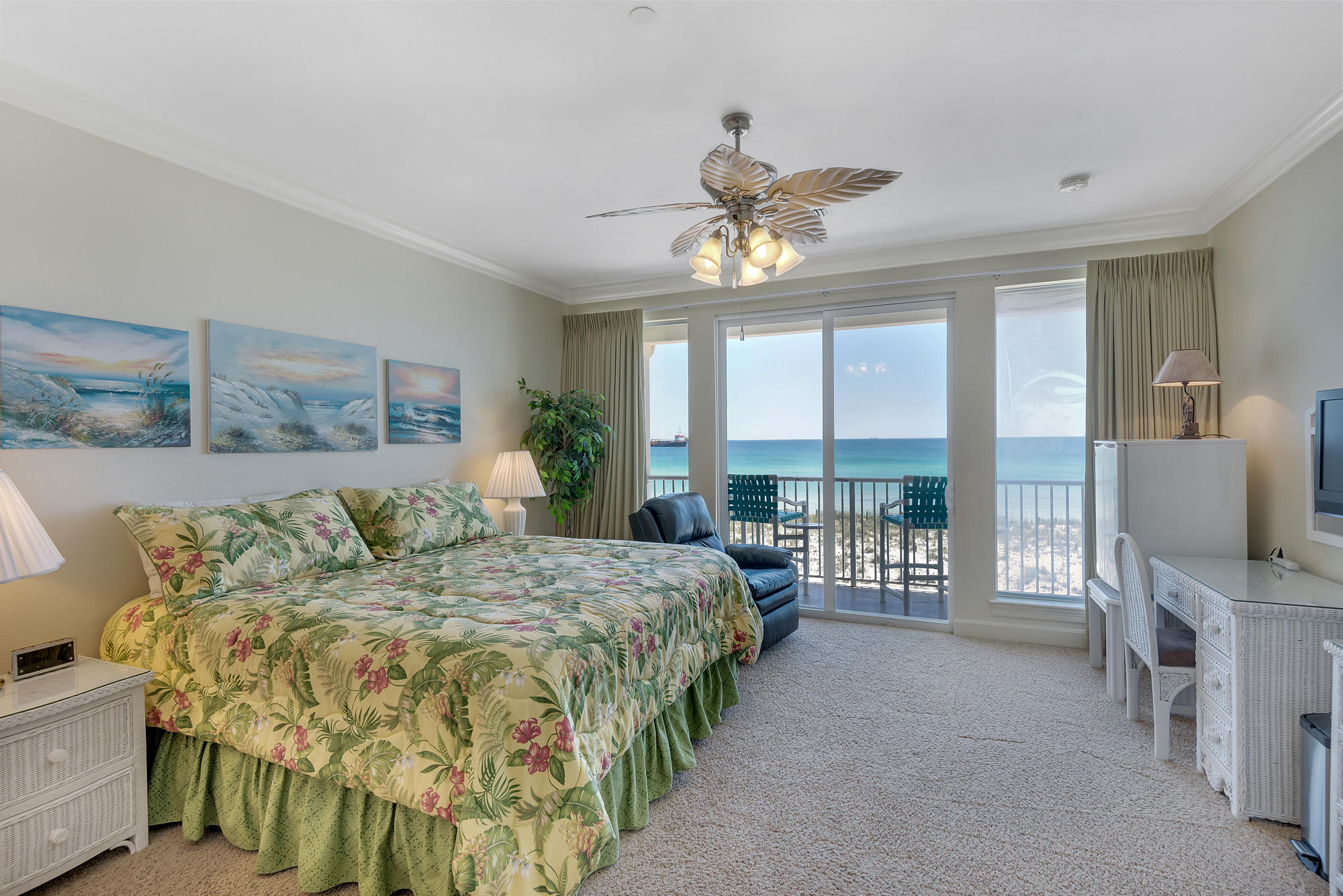 BEACHVIEW CONDOMINIUM - Residential