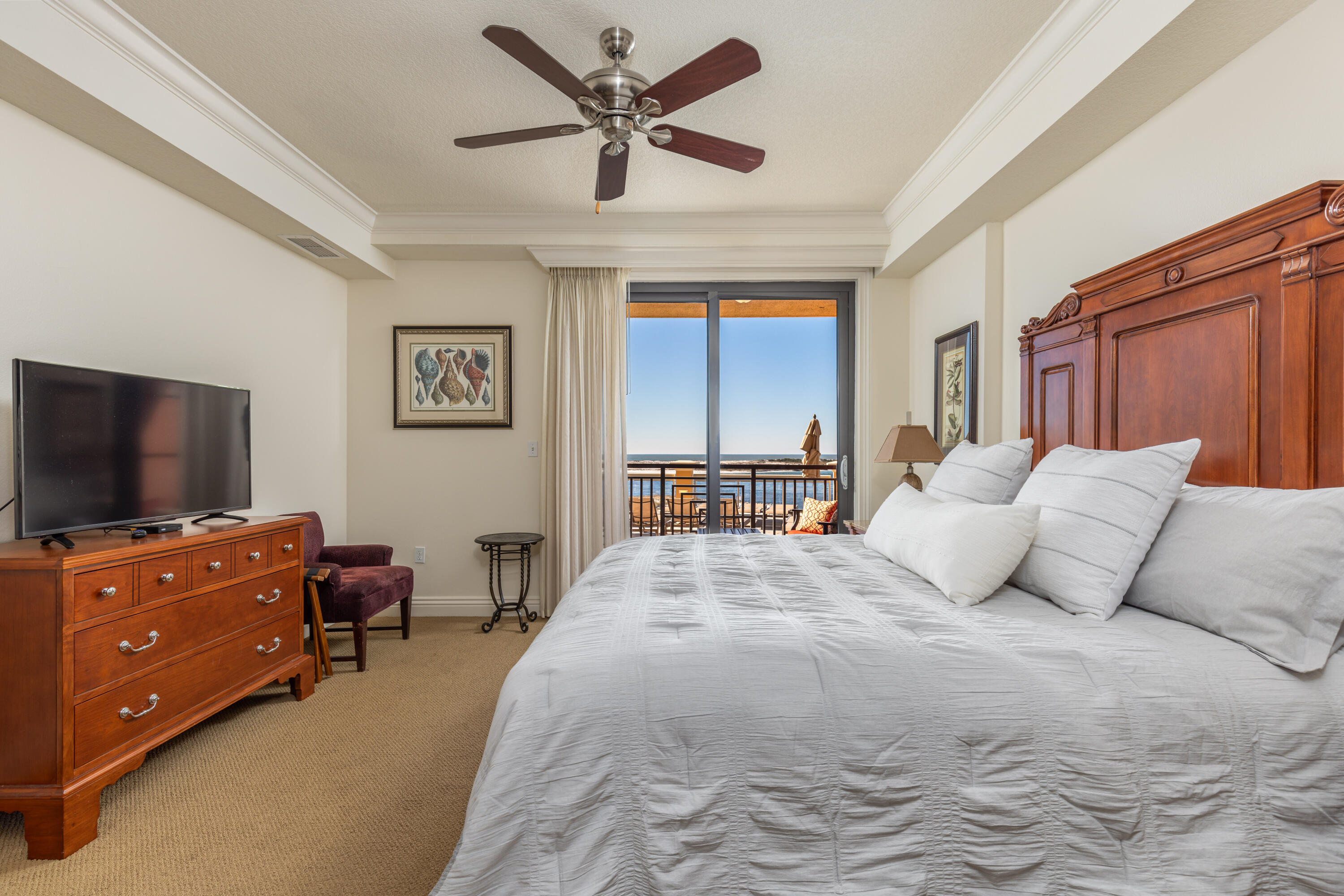 EMERALD GRANDE - Residential