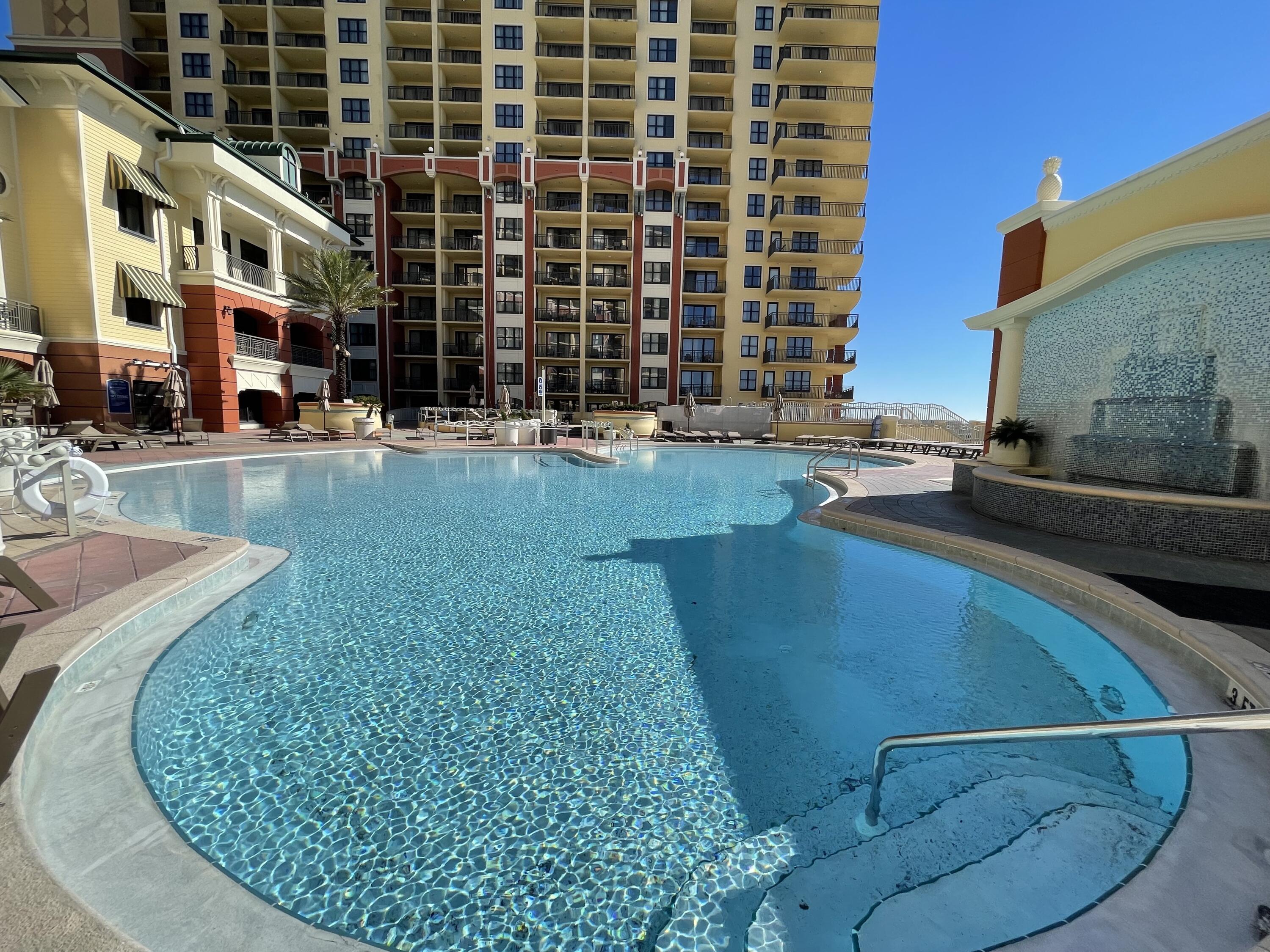 EMERALD GRANDE - Residential