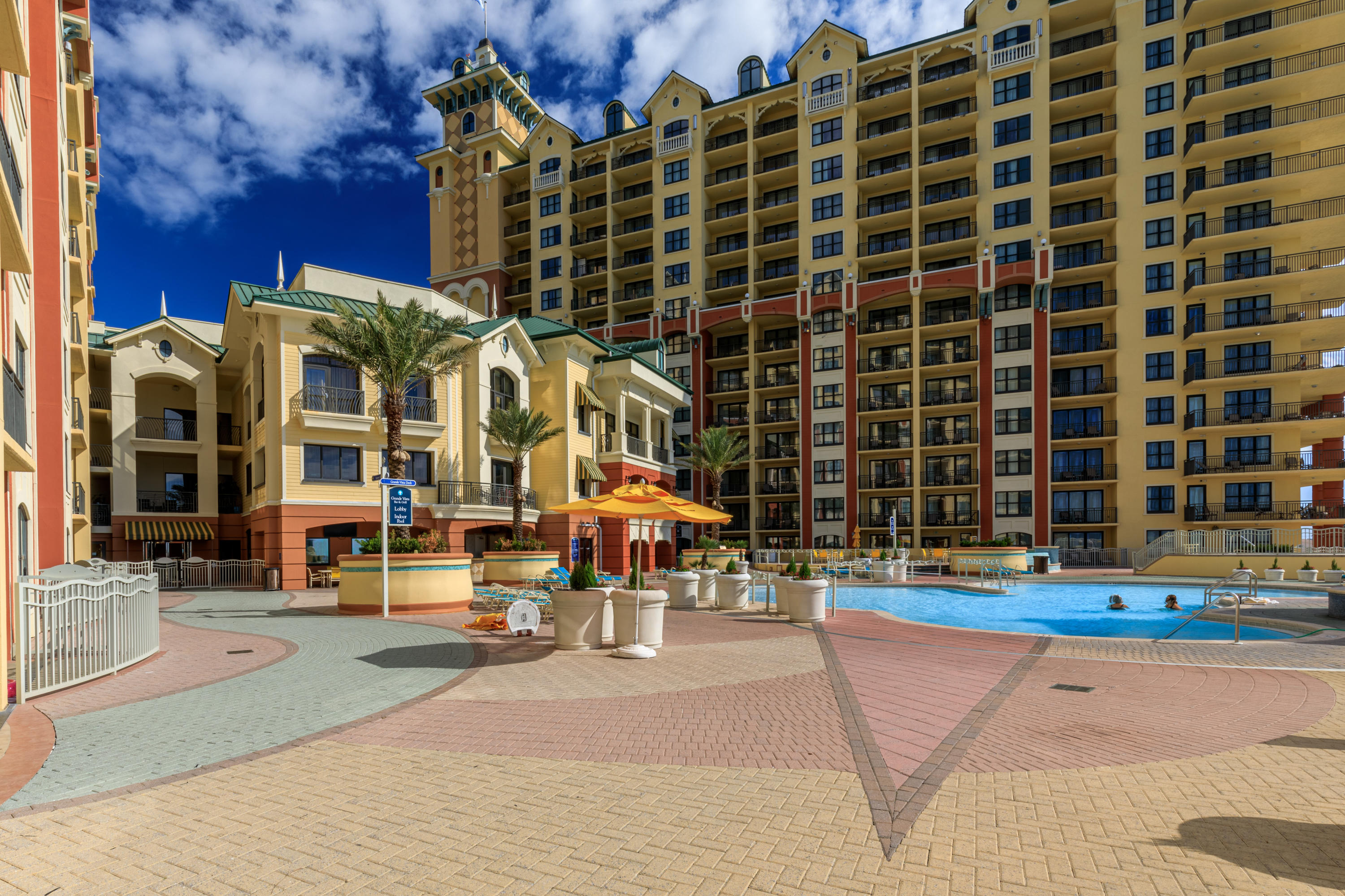 EMERALD GRANDE - Residential