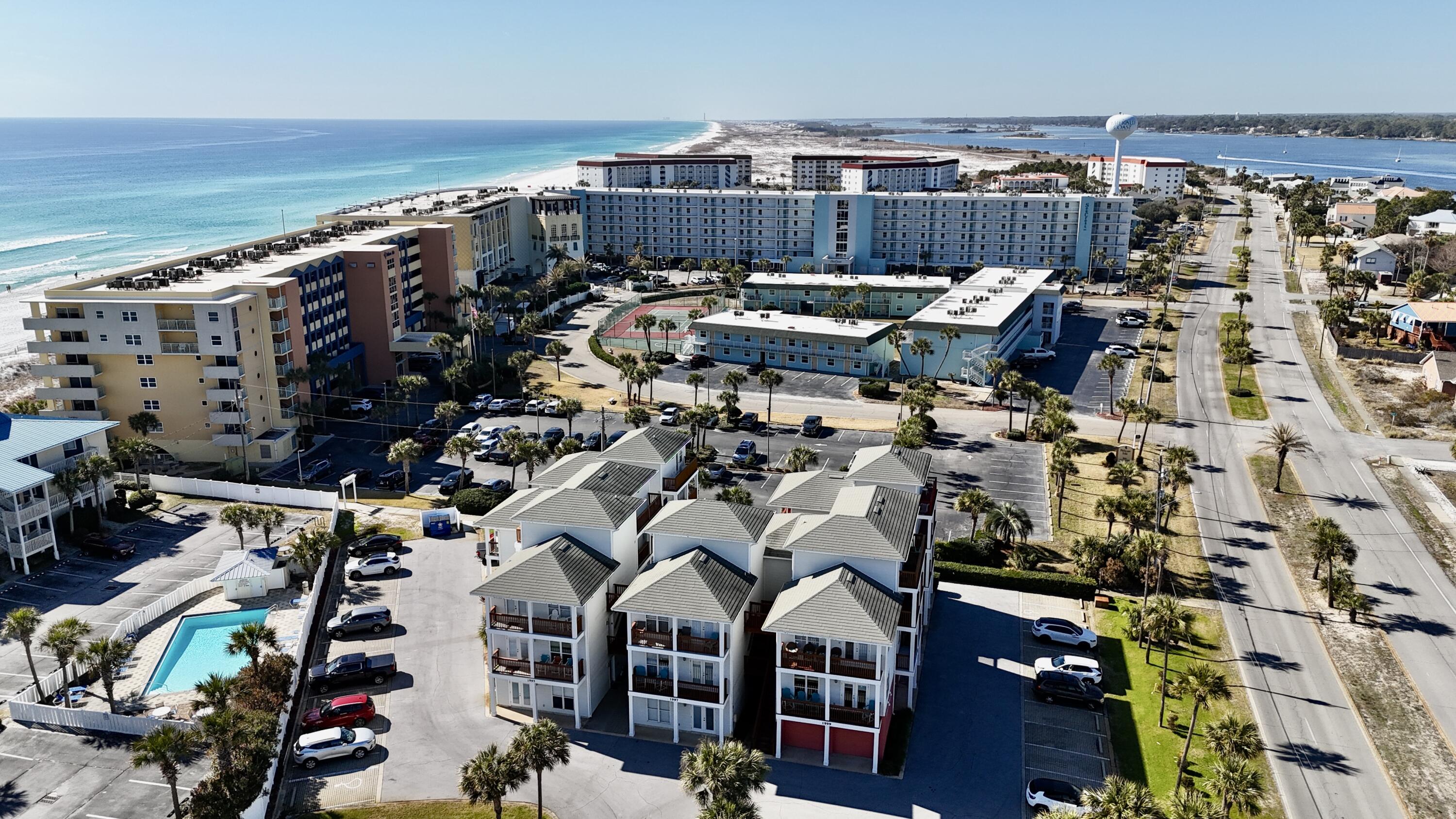 SUNSET COTTAGES CONDO - Residential