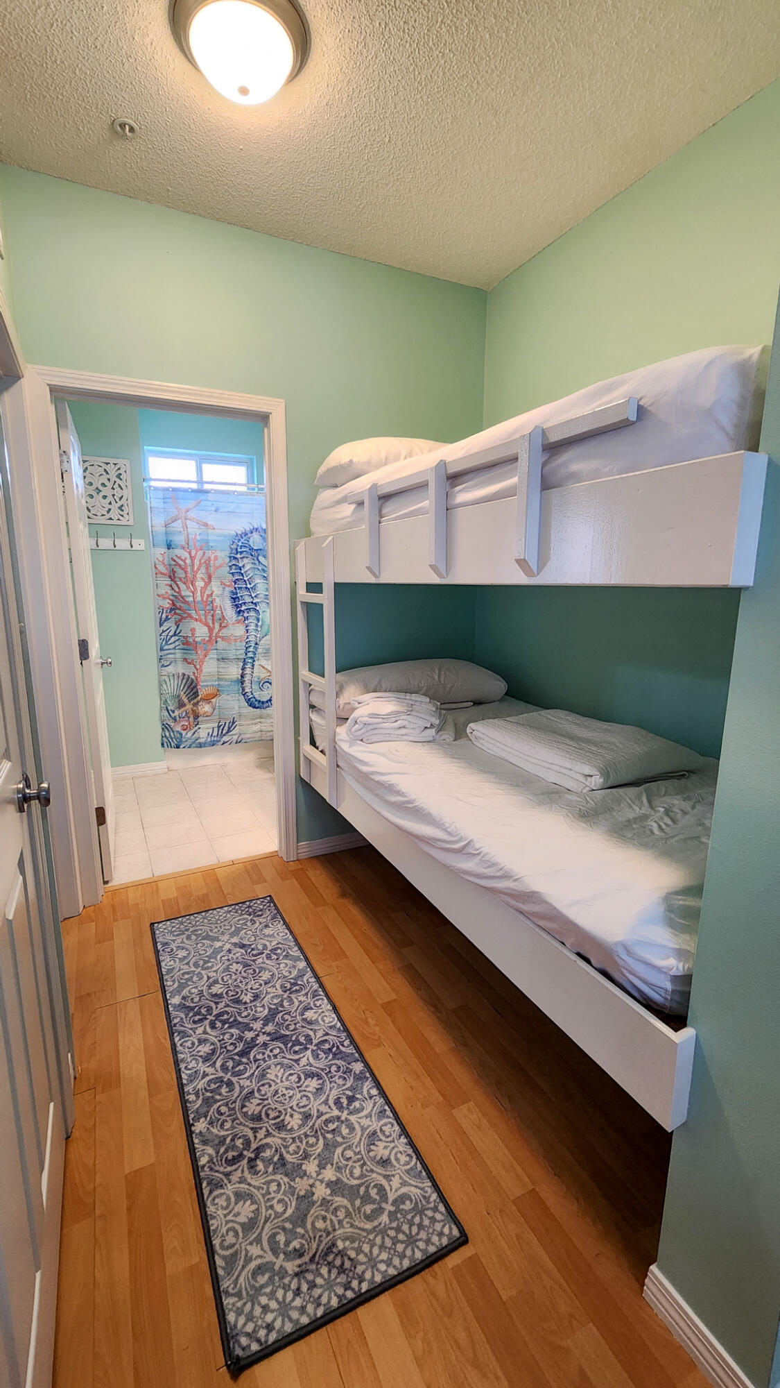 SUNSET COTTAGES CONDO - Residential