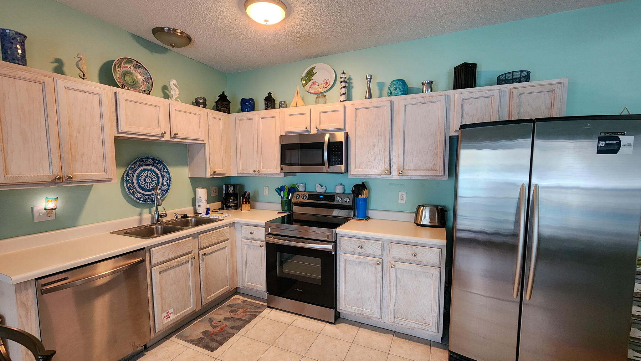 SUNSET COTTAGES CONDO - Residential
