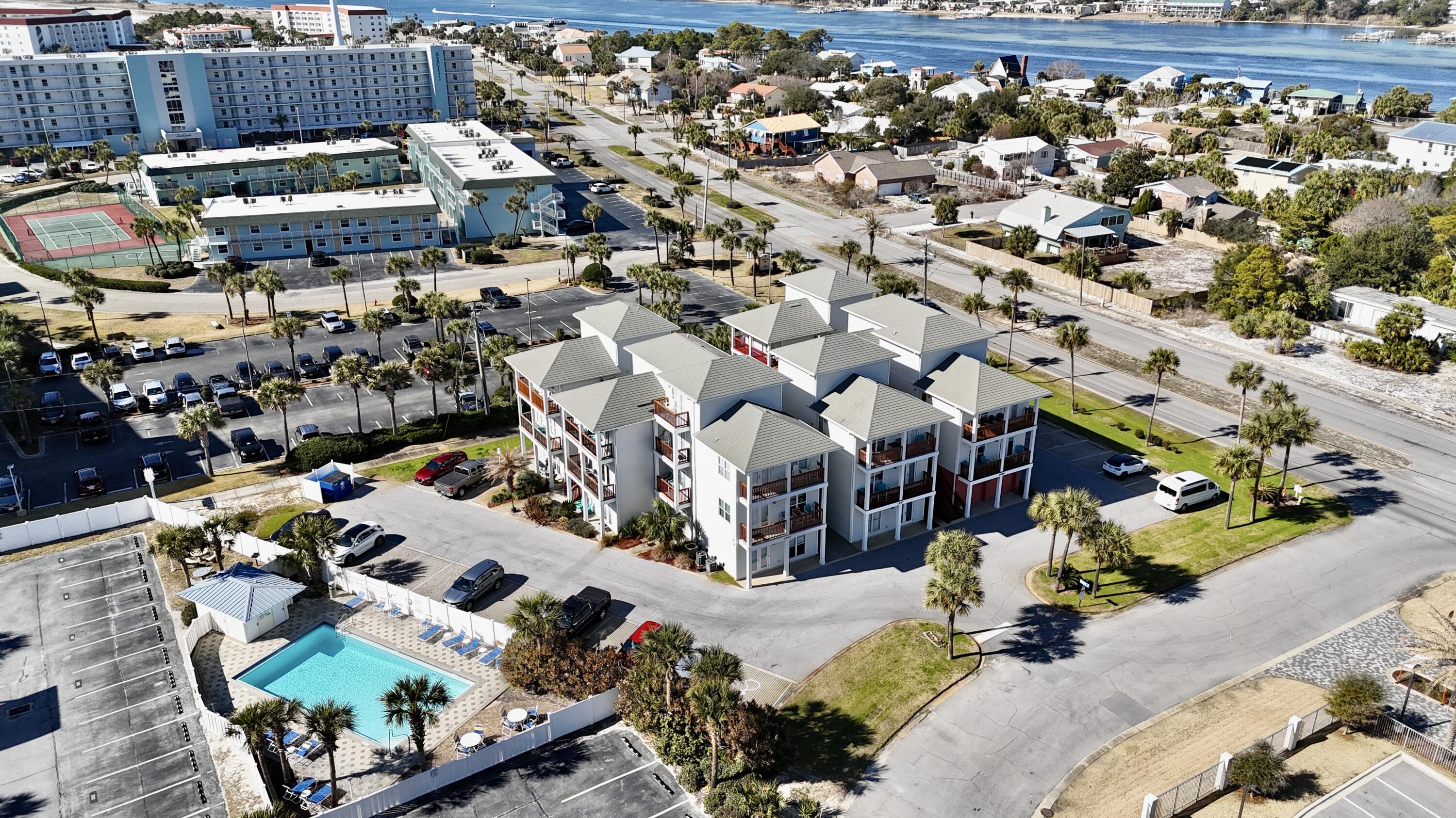SUNSET COTTAGES CONDO - Residential