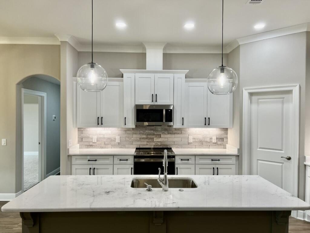 HOLLEY BY THE SEA - Residential