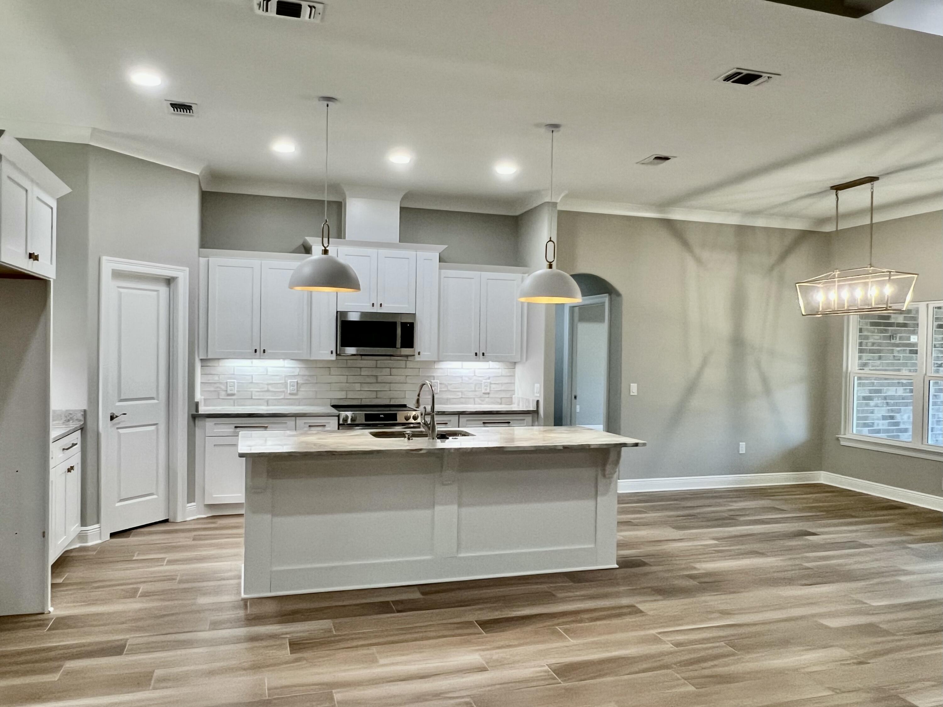 HOLLEY BY THE SEA - Residential