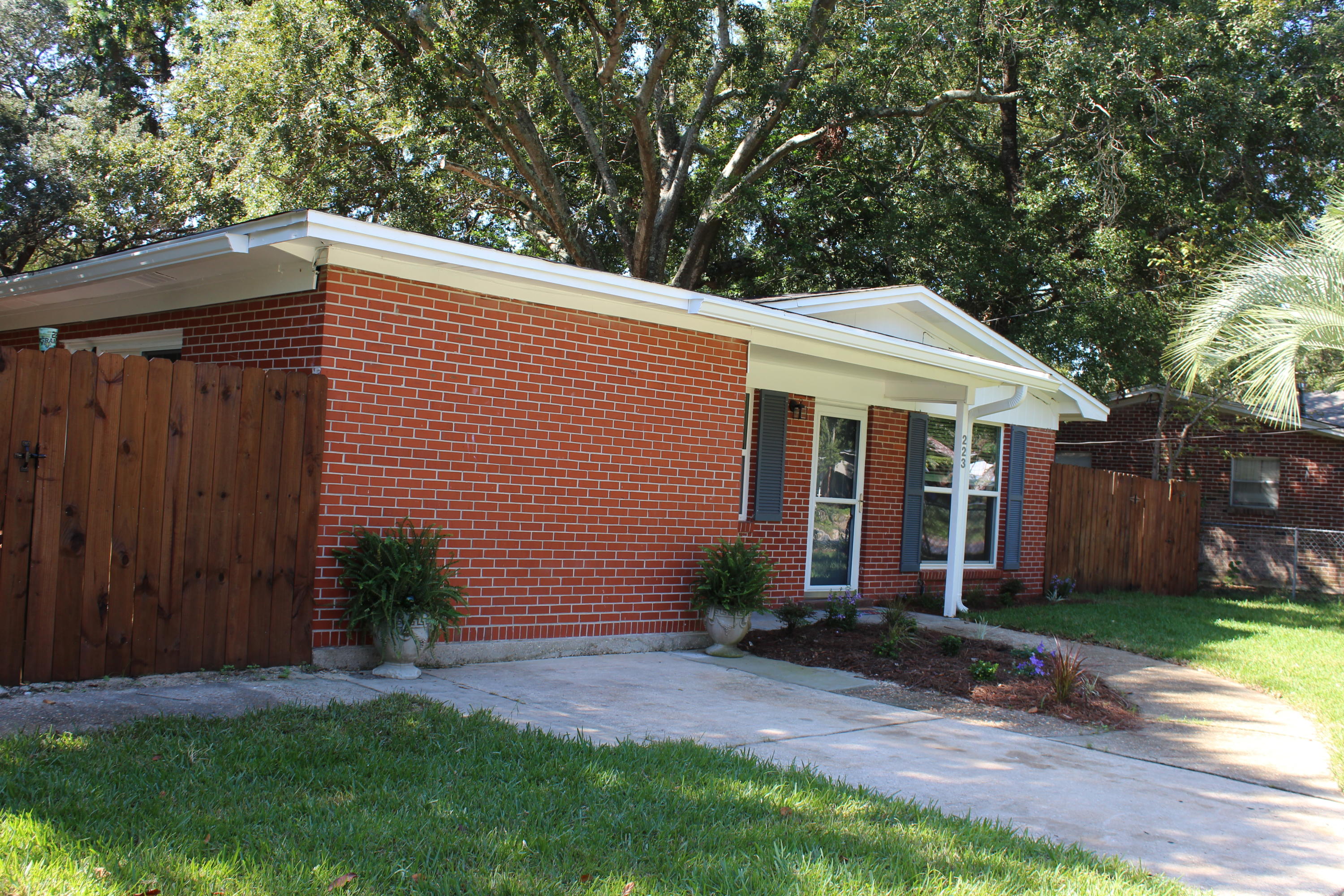 GARNIERS BEACH 6TH - Residential