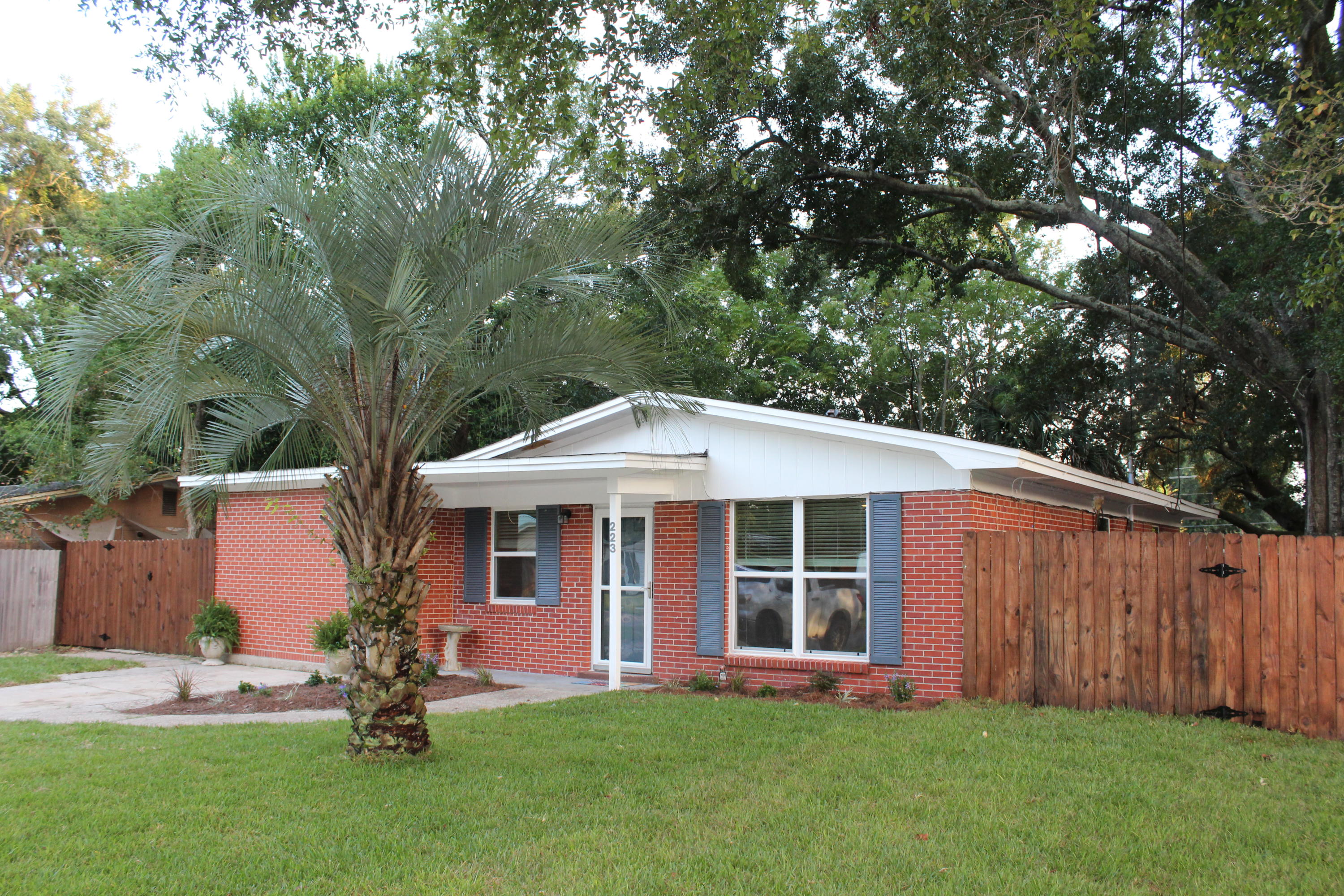 GARNIERS BEACH 6TH - Residential