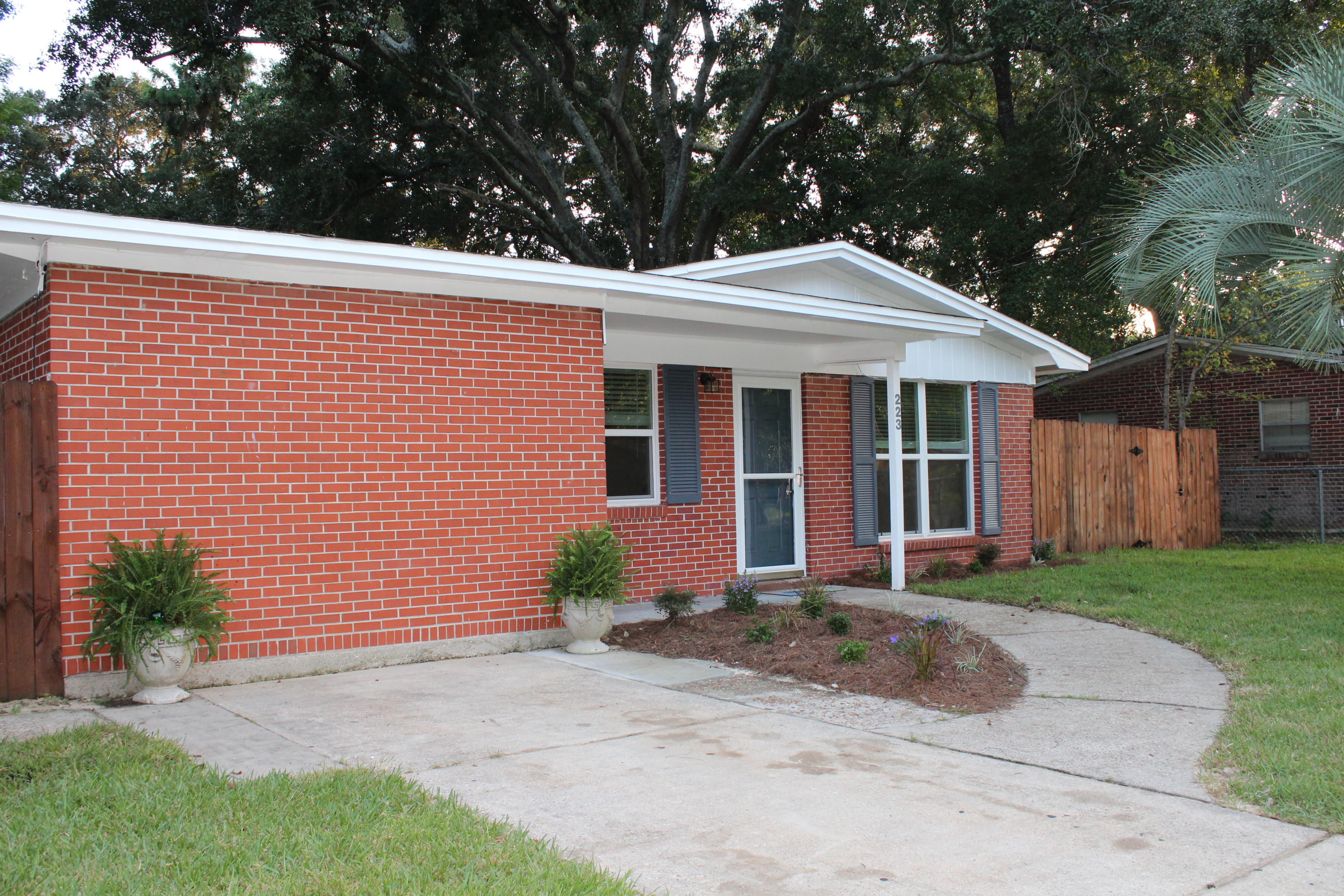 GARNIERS BEACH 6TH - Residential