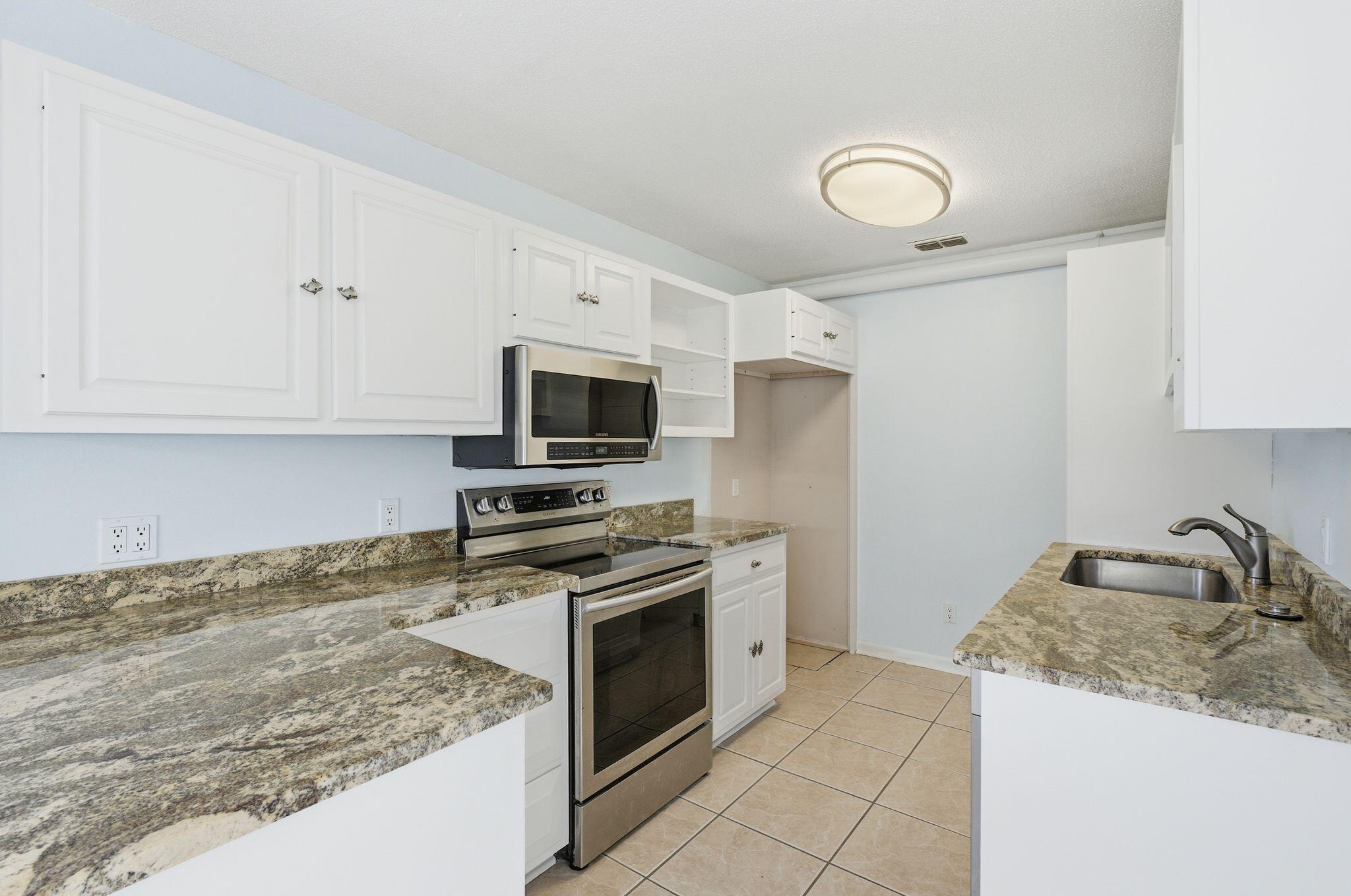 CROSS CREEK CLUB CONDO - Residential