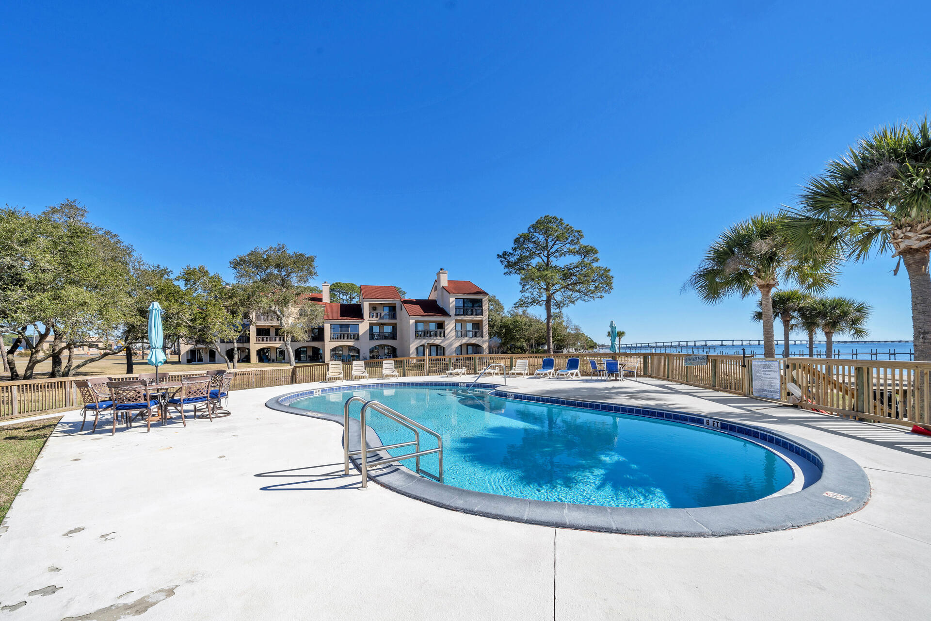 SAFE HARBOUR VILLAGE CONDO - Residential