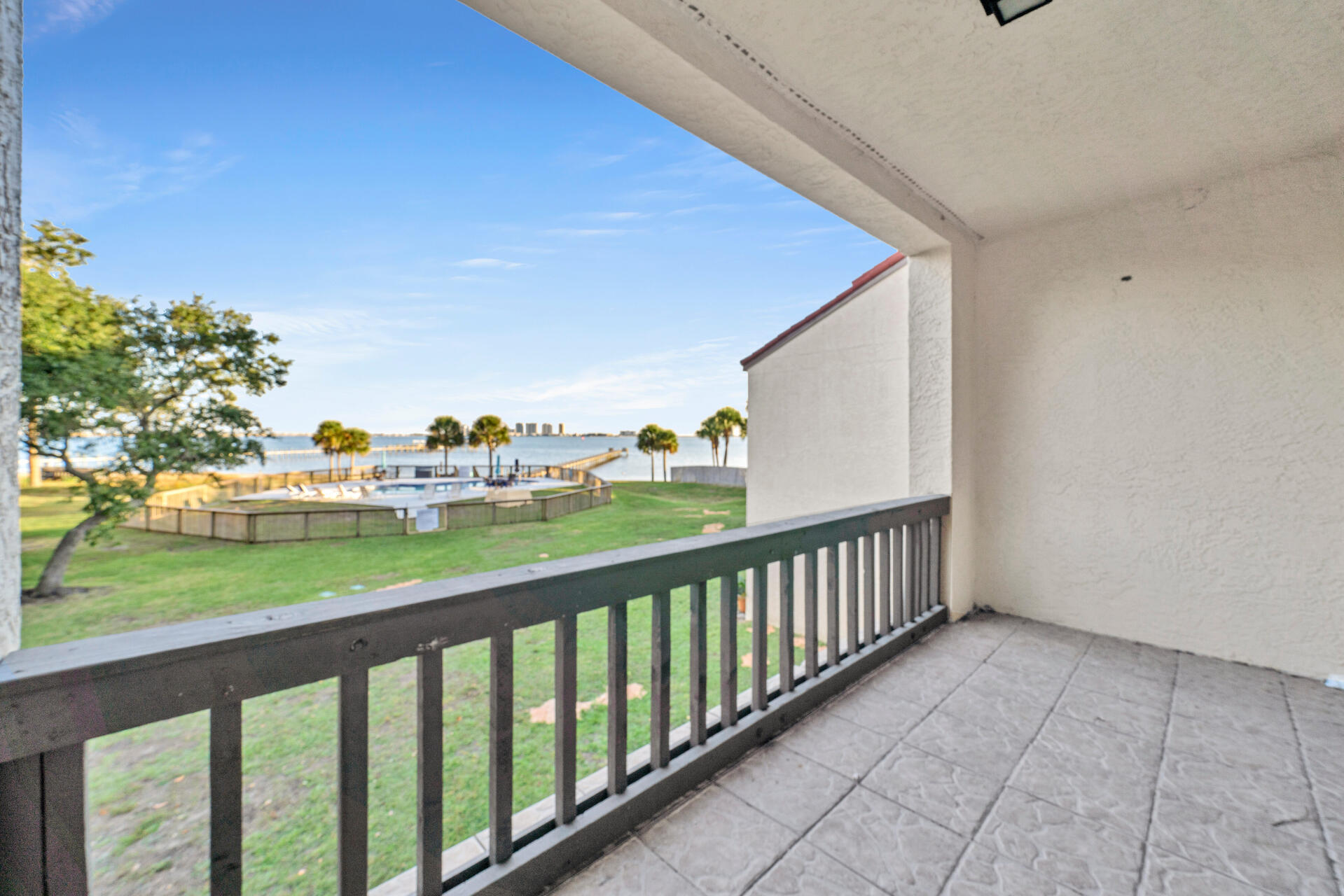 SAFE HARBOUR VILLAGE CONDO - Residential