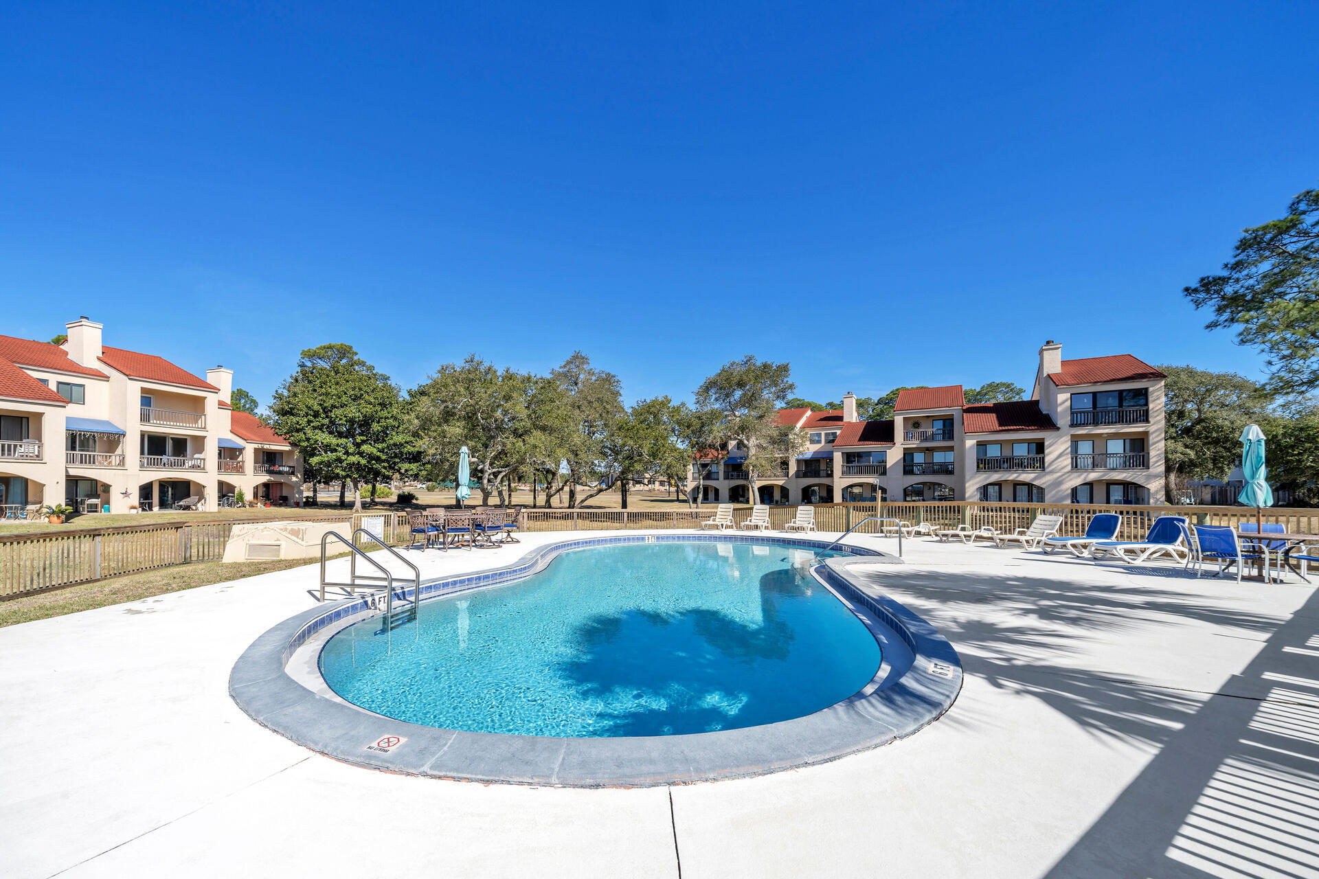 SAFE HARBOUR VILLAGE CONDO - Residential