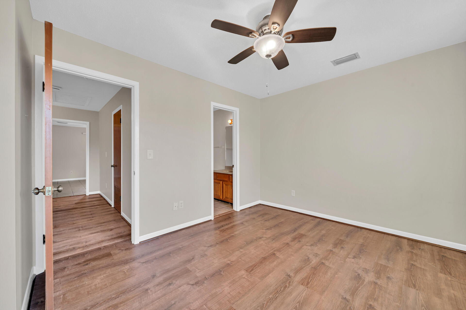 SAFE HARBOUR VILLAGE CONDO - Residential