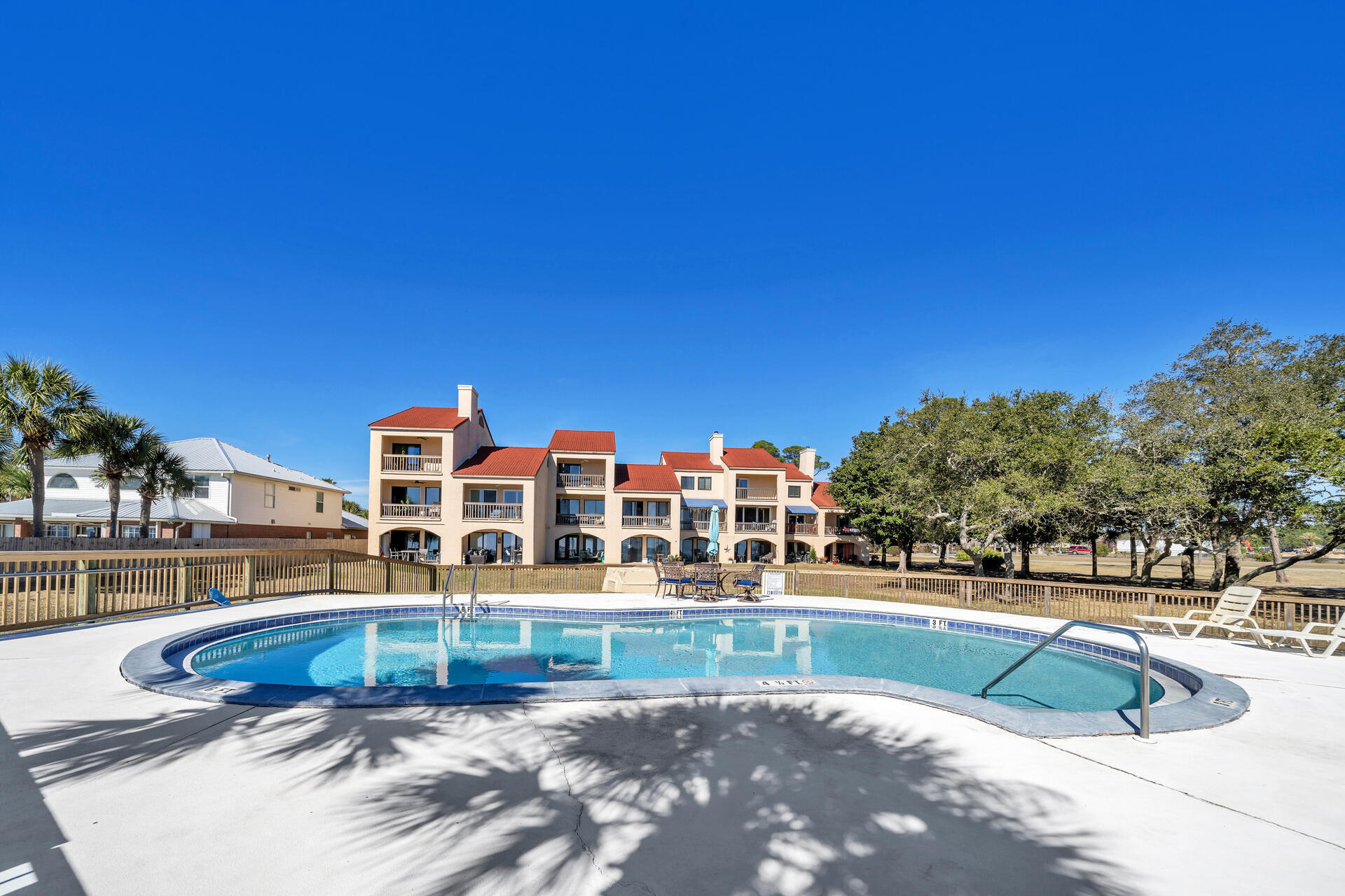 SAFE HARBOUR VILLAGE CONDO - Residential