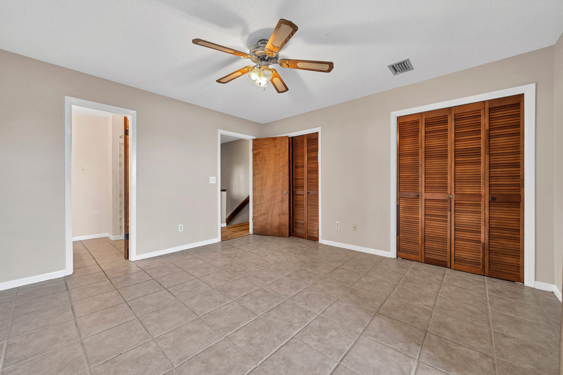 SAFE HARBOUR VILLAGE CONDO - Residential